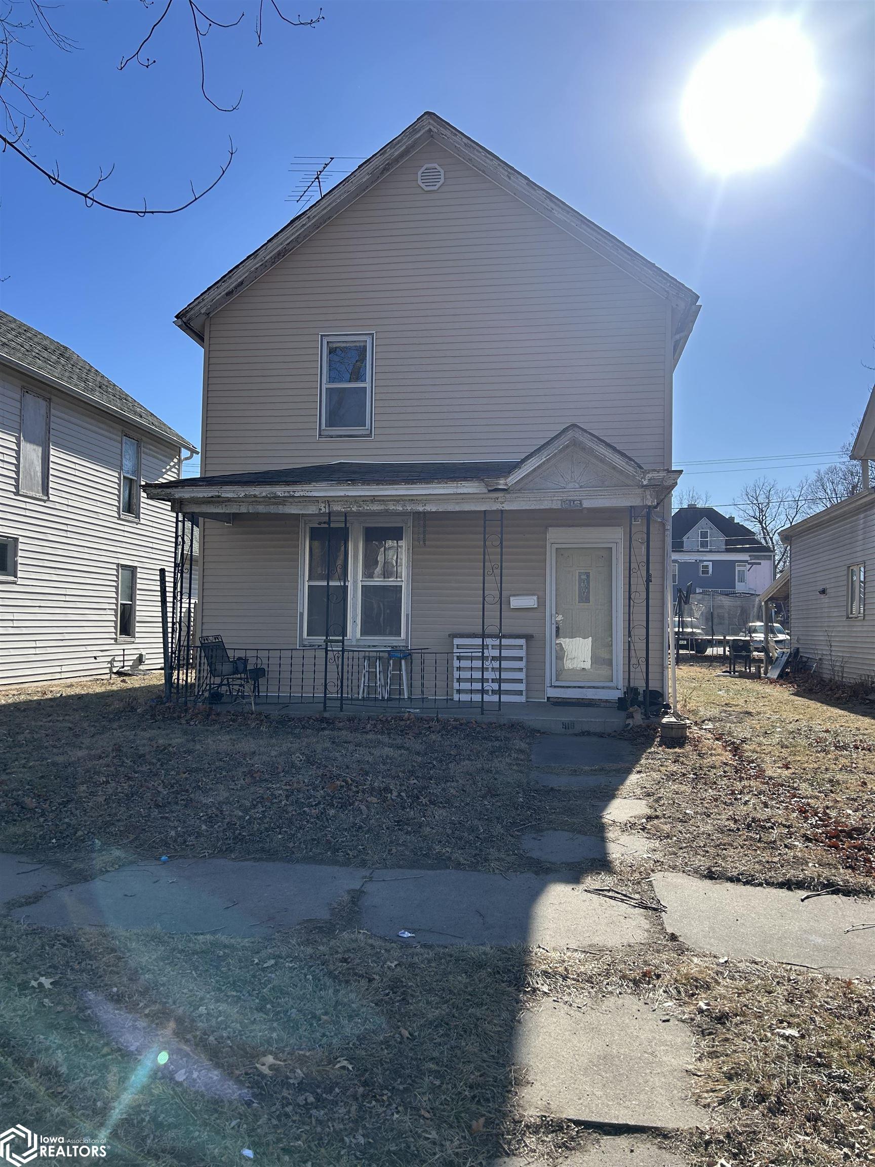 916 Avenue D, Fort Madison, Iowa image 2