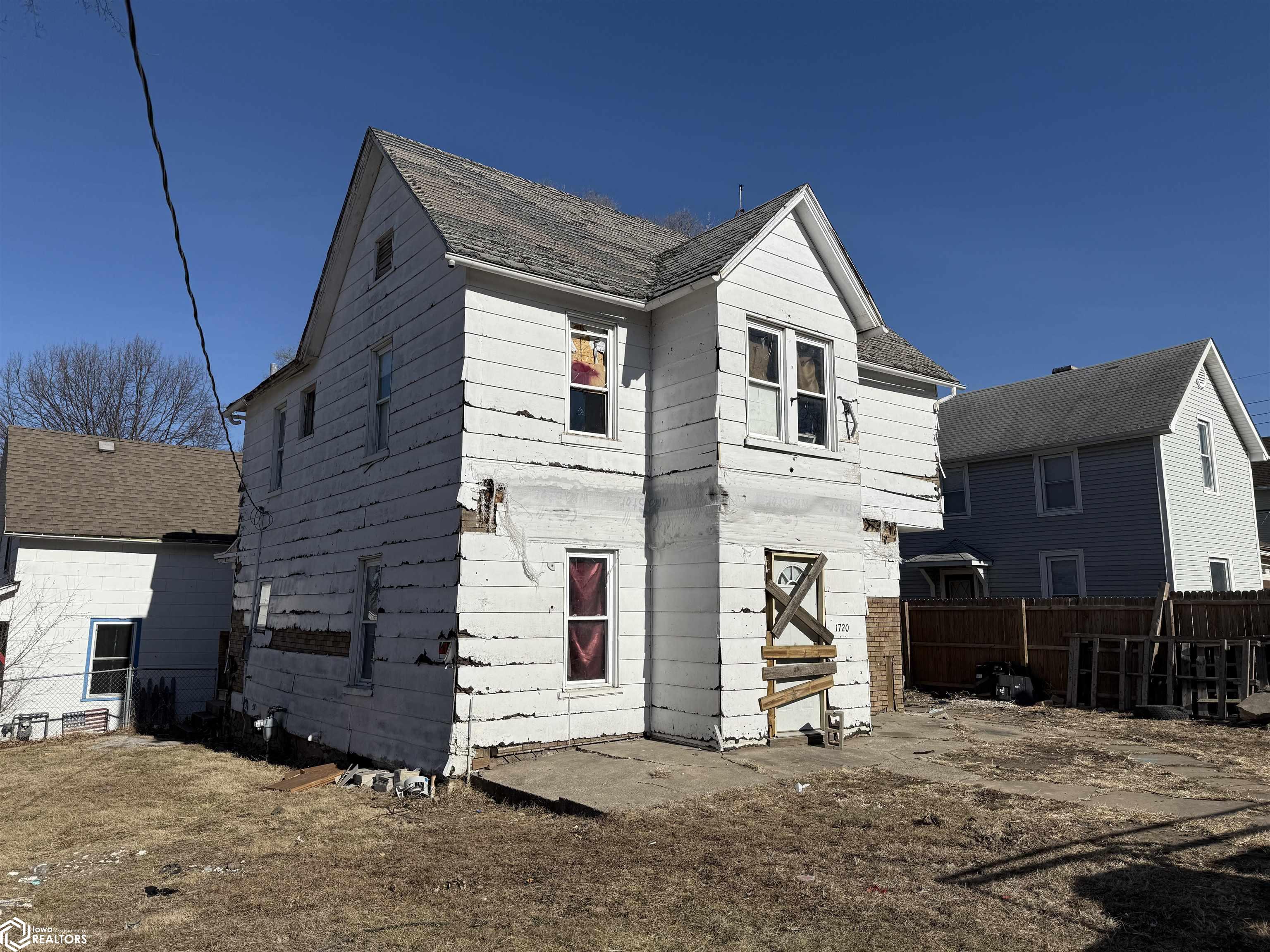 1720 Amelia St, Burlington, Iowa image 2