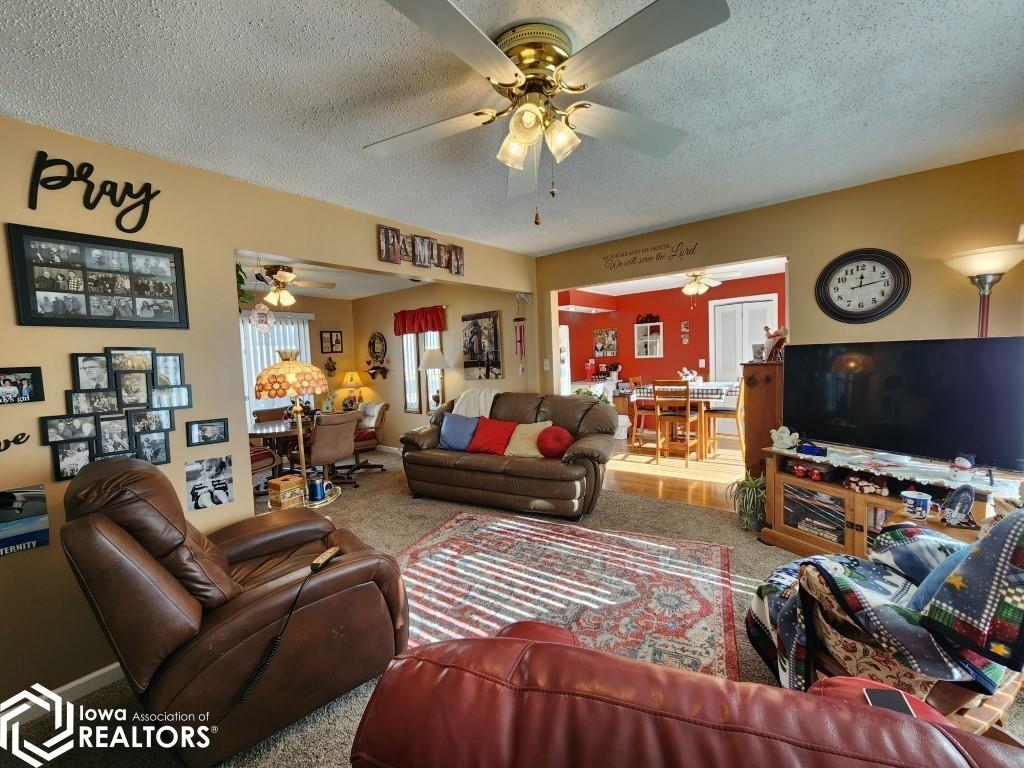 2626 15th Street, Mason City, Iowa image 3