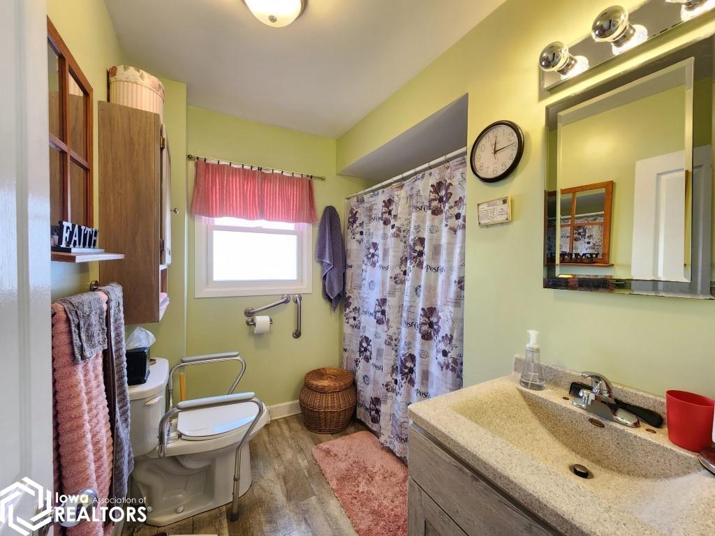 2626 15th Street, Mason City, Iowa image 7
