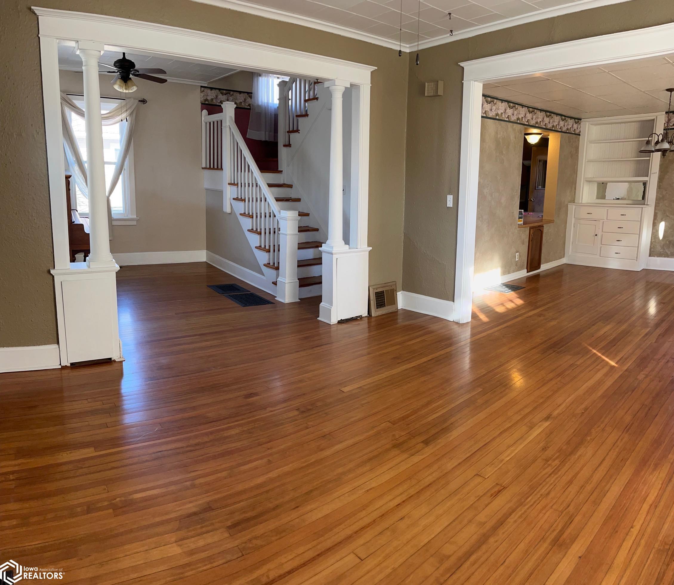 418 S 4th Avenue, Washington, Iowa image 6