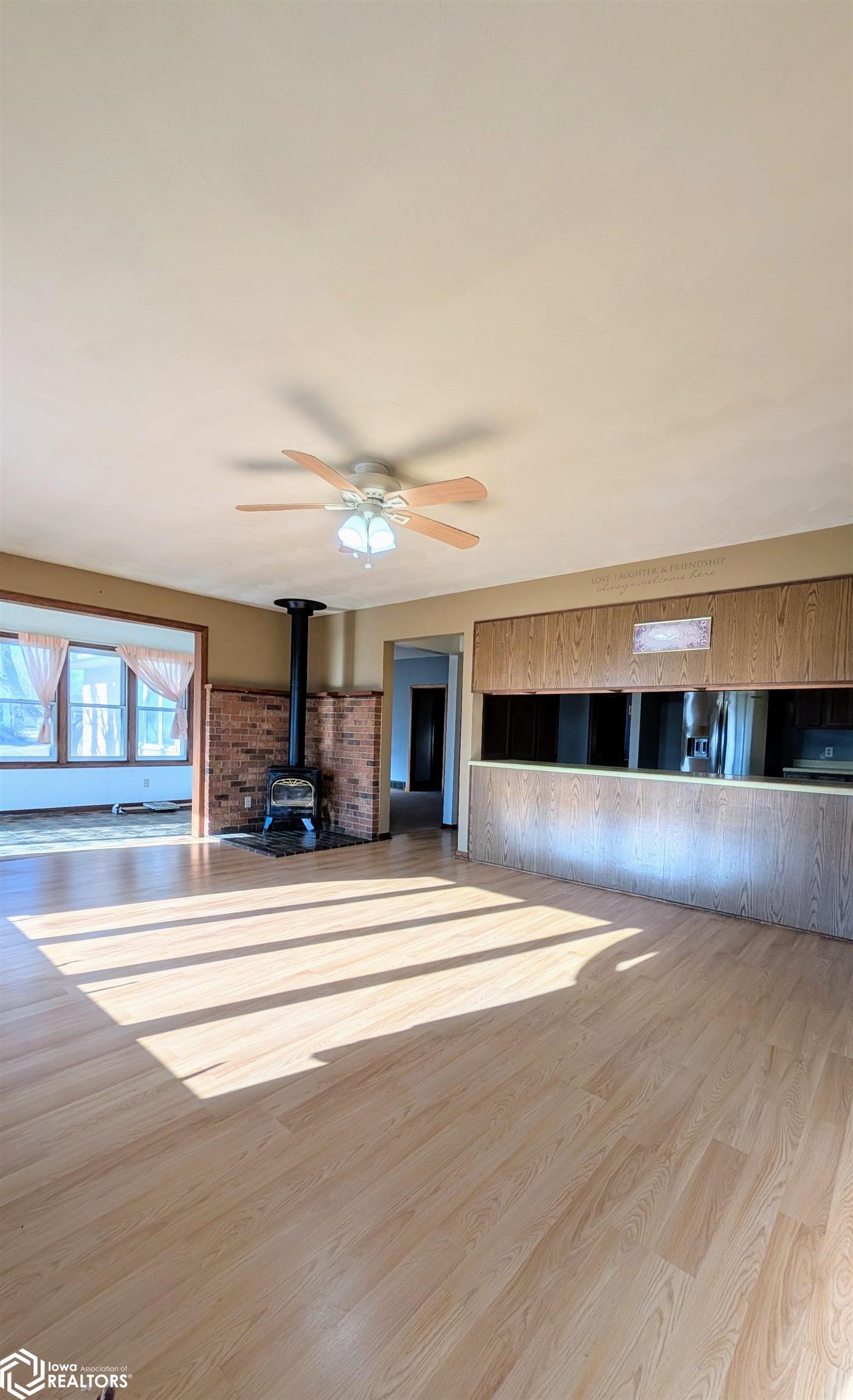 305 S Winnebago Street, Lake Mills, Iowa image 4