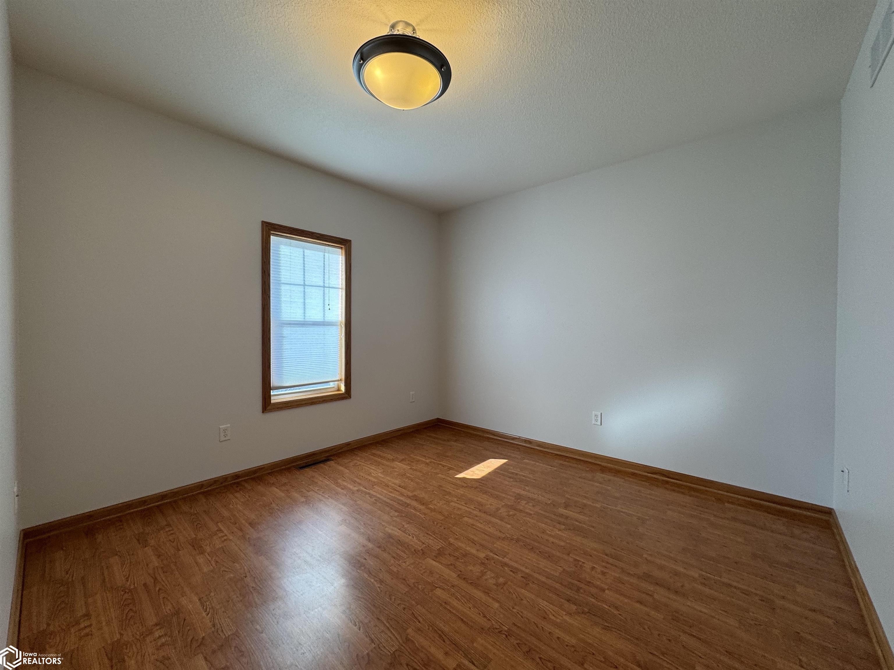 1109 S 10th Place, Clear Lake, Iowa image 13