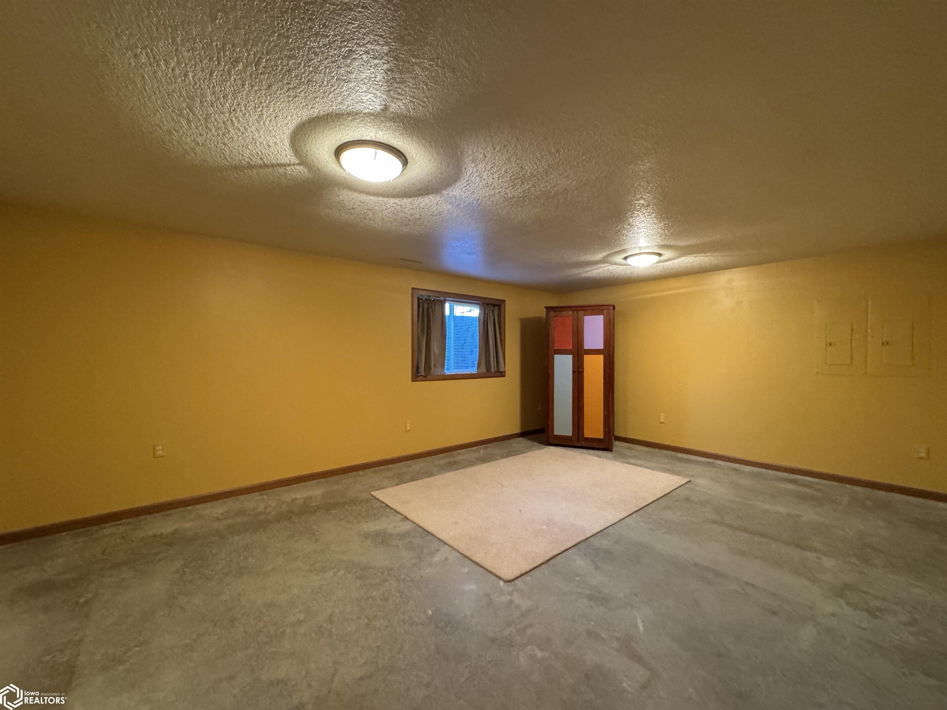 1109 S 10th Place, Clear Lake, Iowa image 23