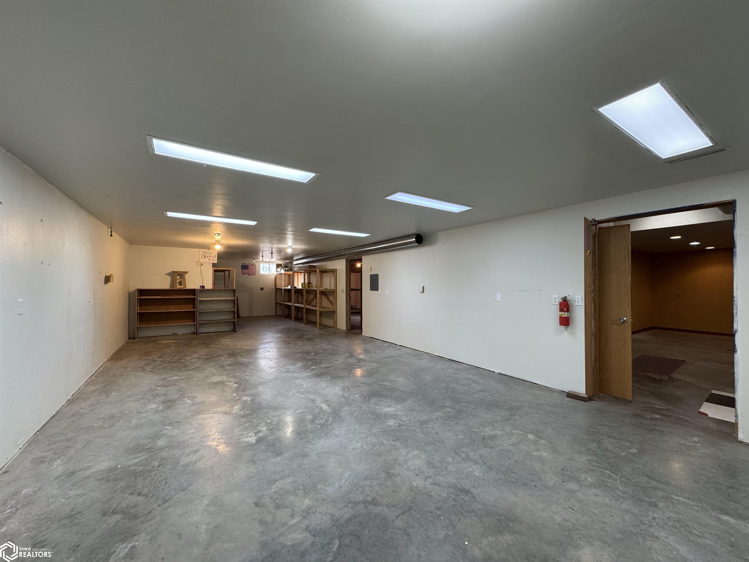 1109 S 10th Place, Clear Lake, Iowa image 25