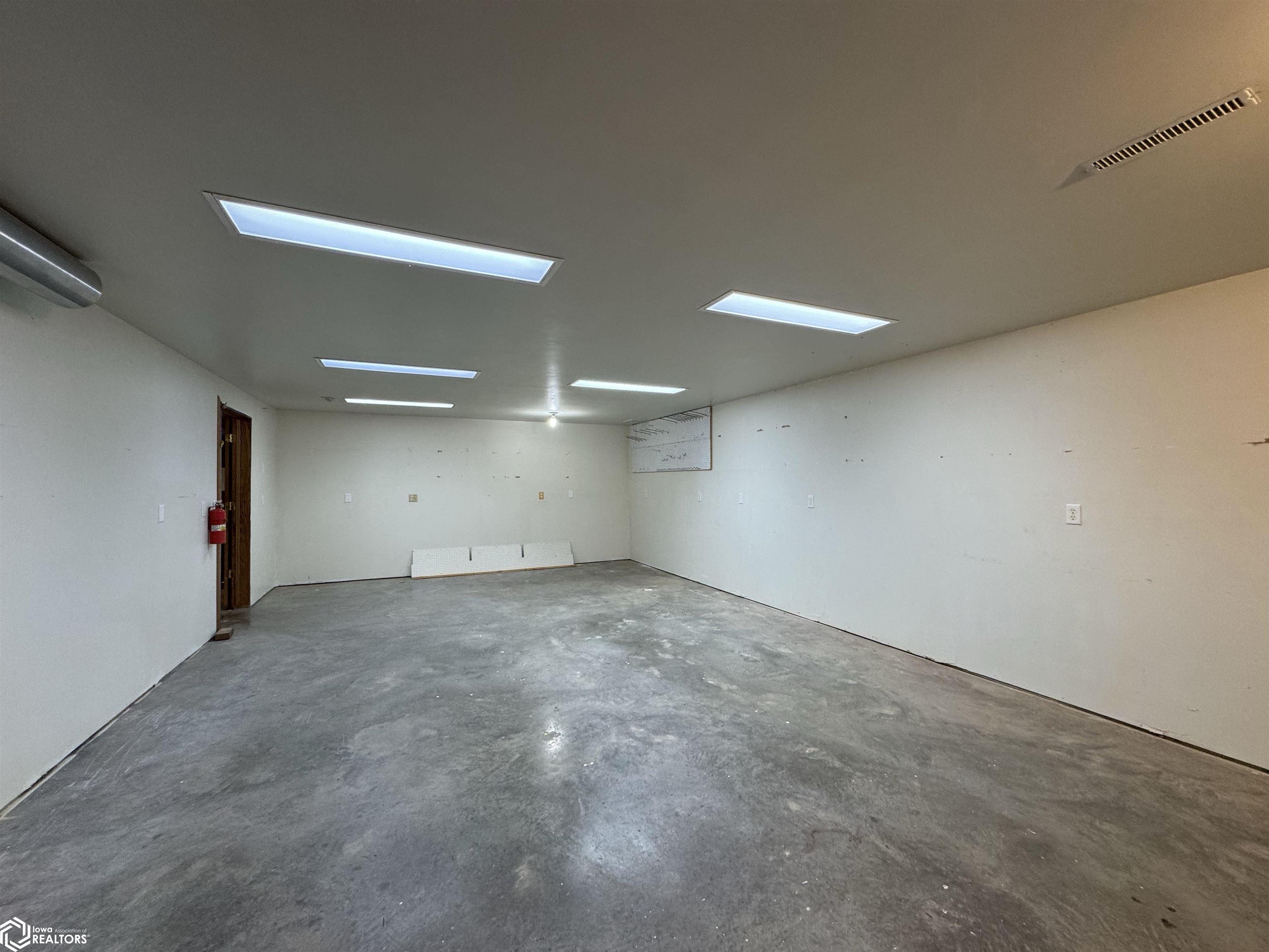 1109 S 10th Place, Clear Lake, Iowa image 26