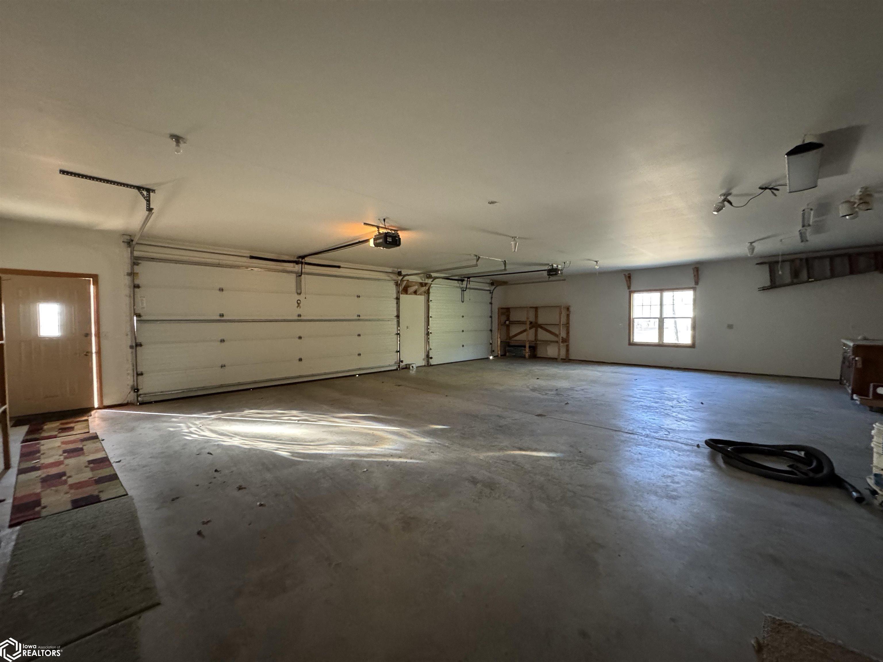 1109 S 10th Place, Clear Lake, Iowa image 28