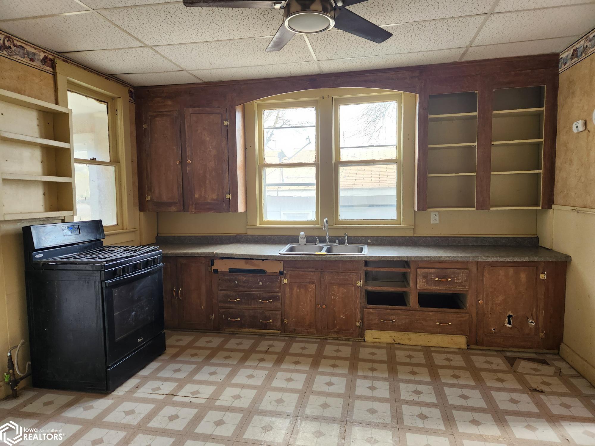 726 N 7th Street, Chariton, Iowa image 3