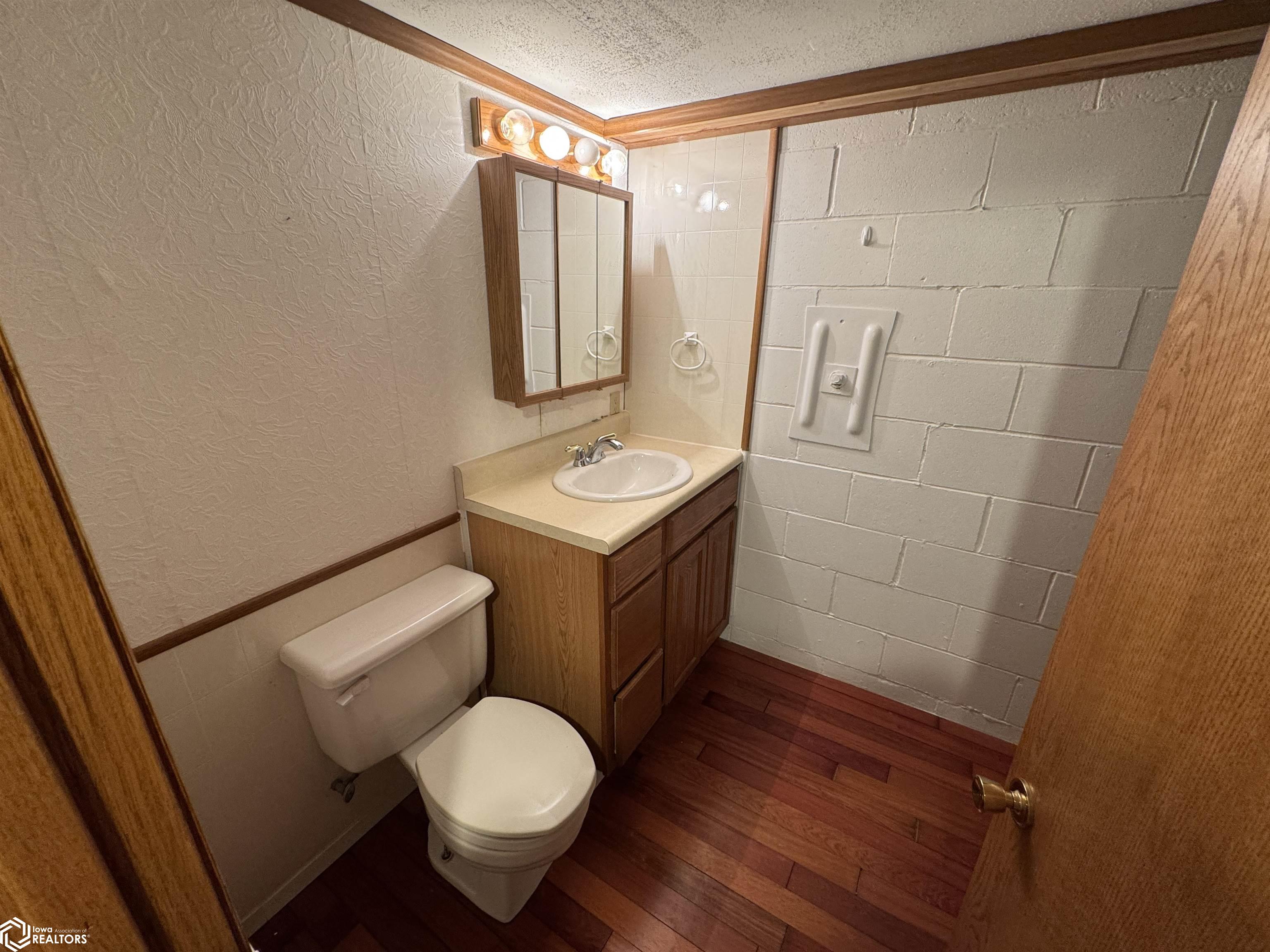 403 N Palm Street, Creston, Iowa image 17