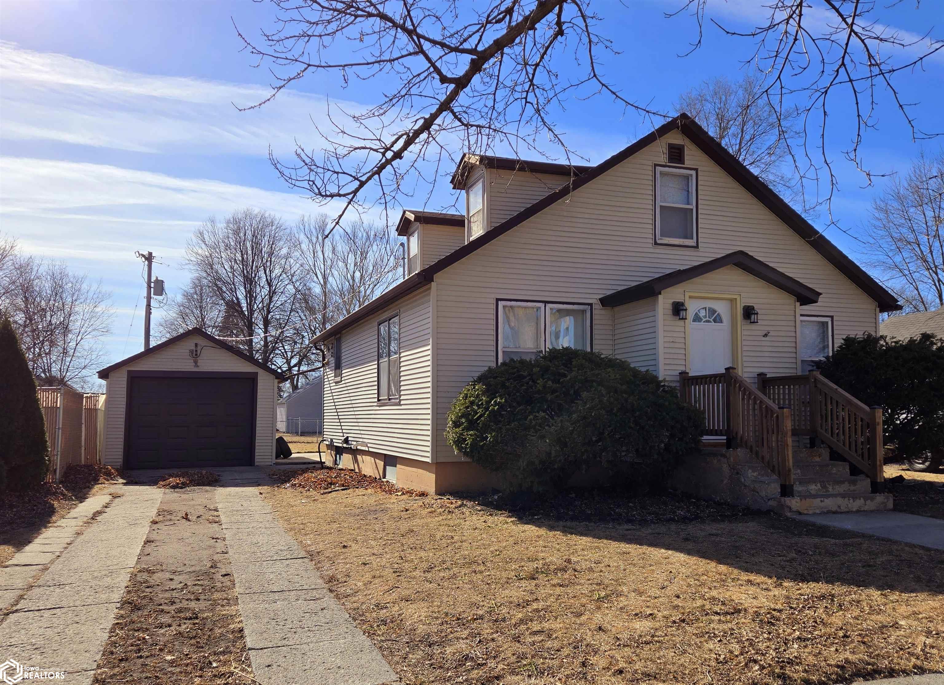 1328 1st Street, Webster City, Iowa image 1