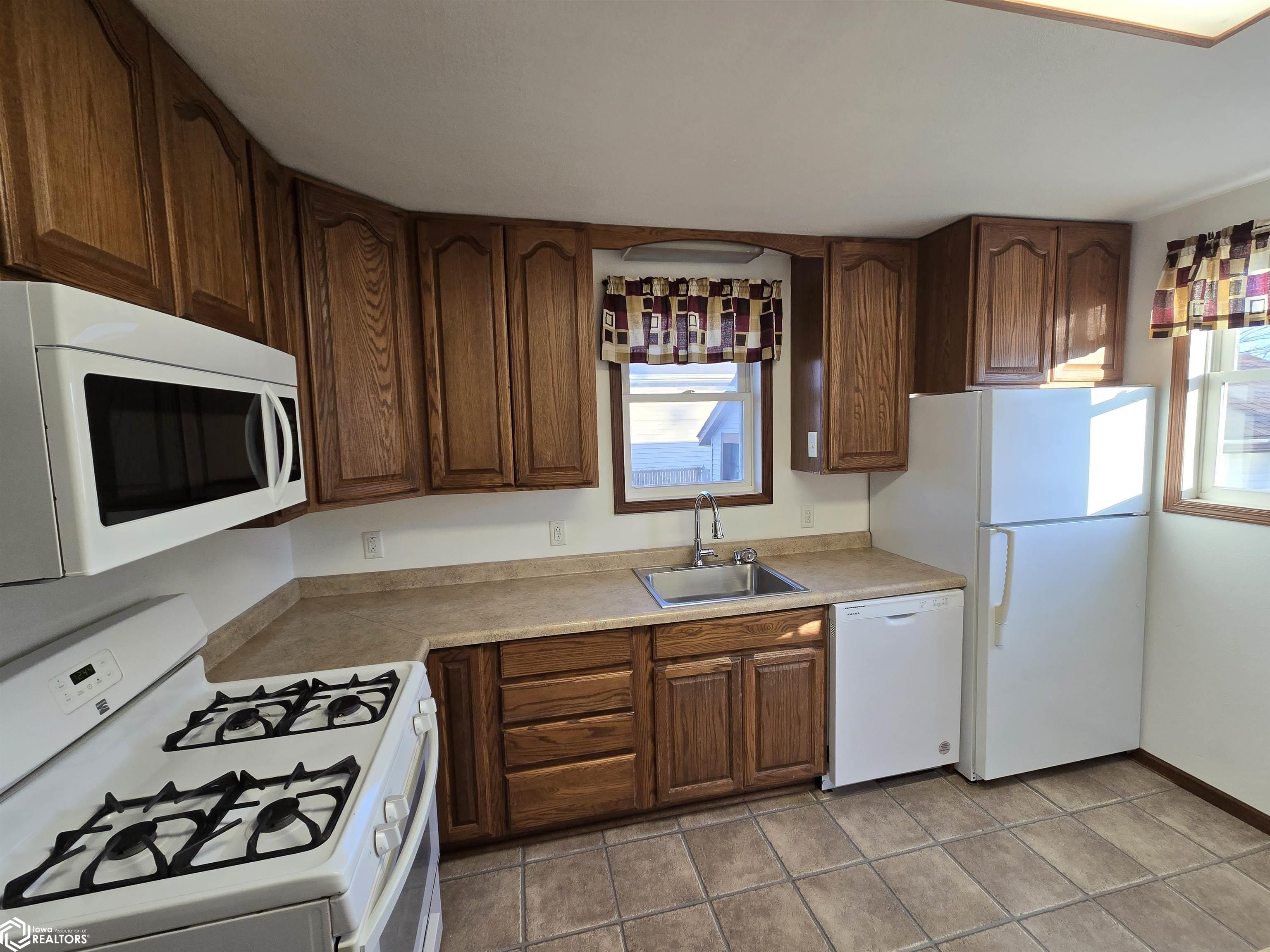 1328 1st Street, Webster City, Iowa image 12