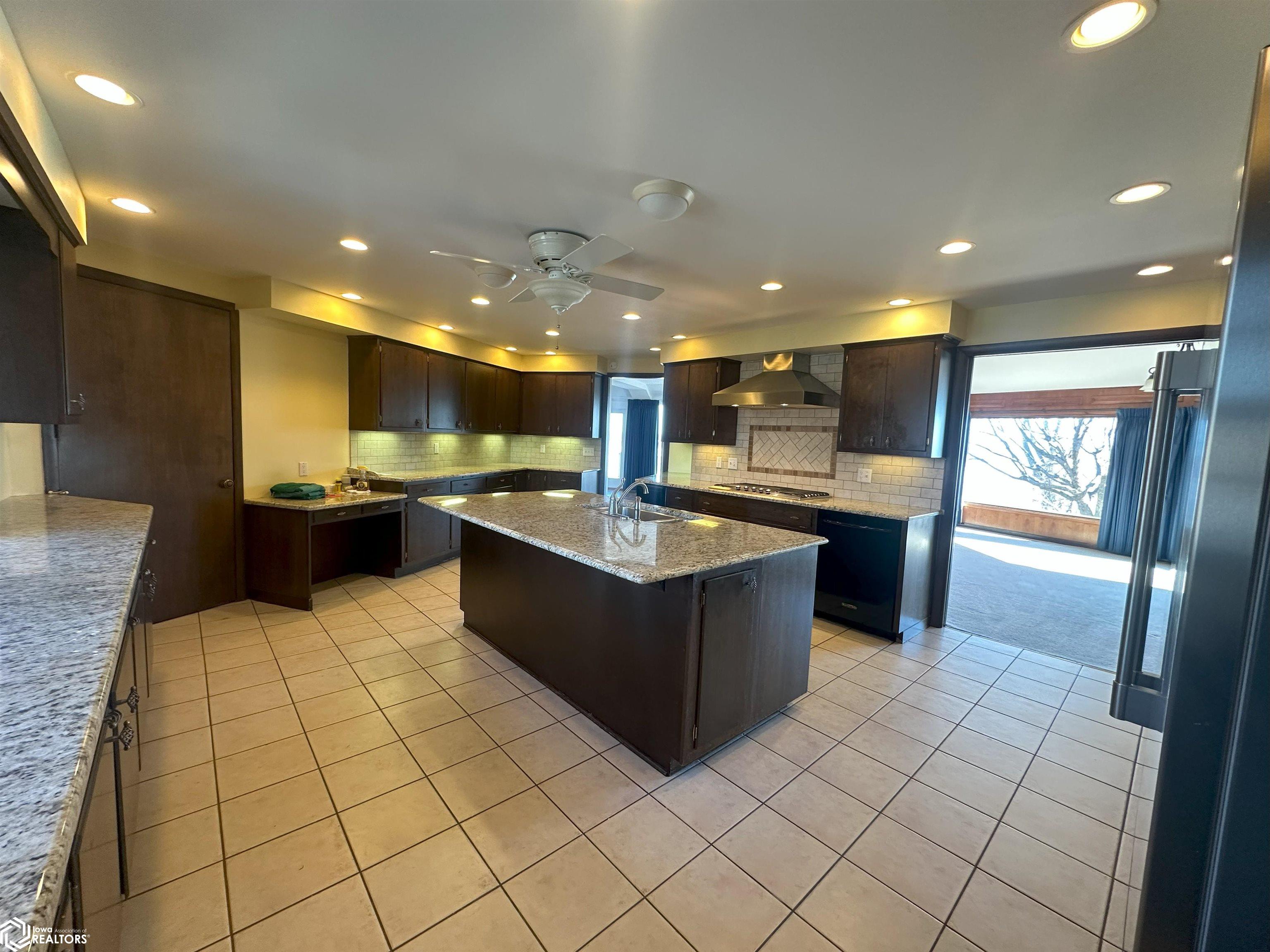 1321 Grand Avenue, Keokuk, Iowa image 17