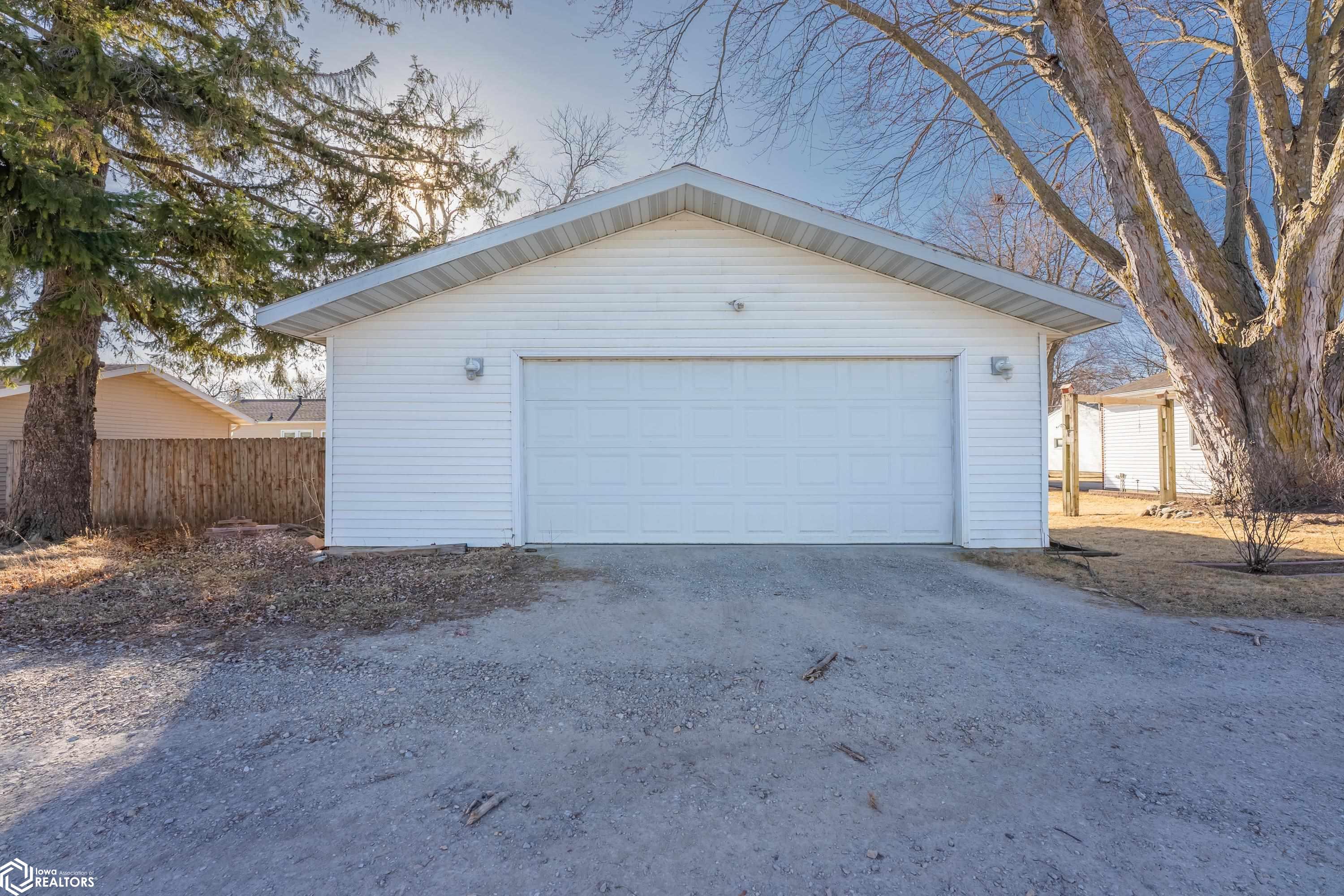 1012 1st Ave S, Clear Lake, Iowa image 26
