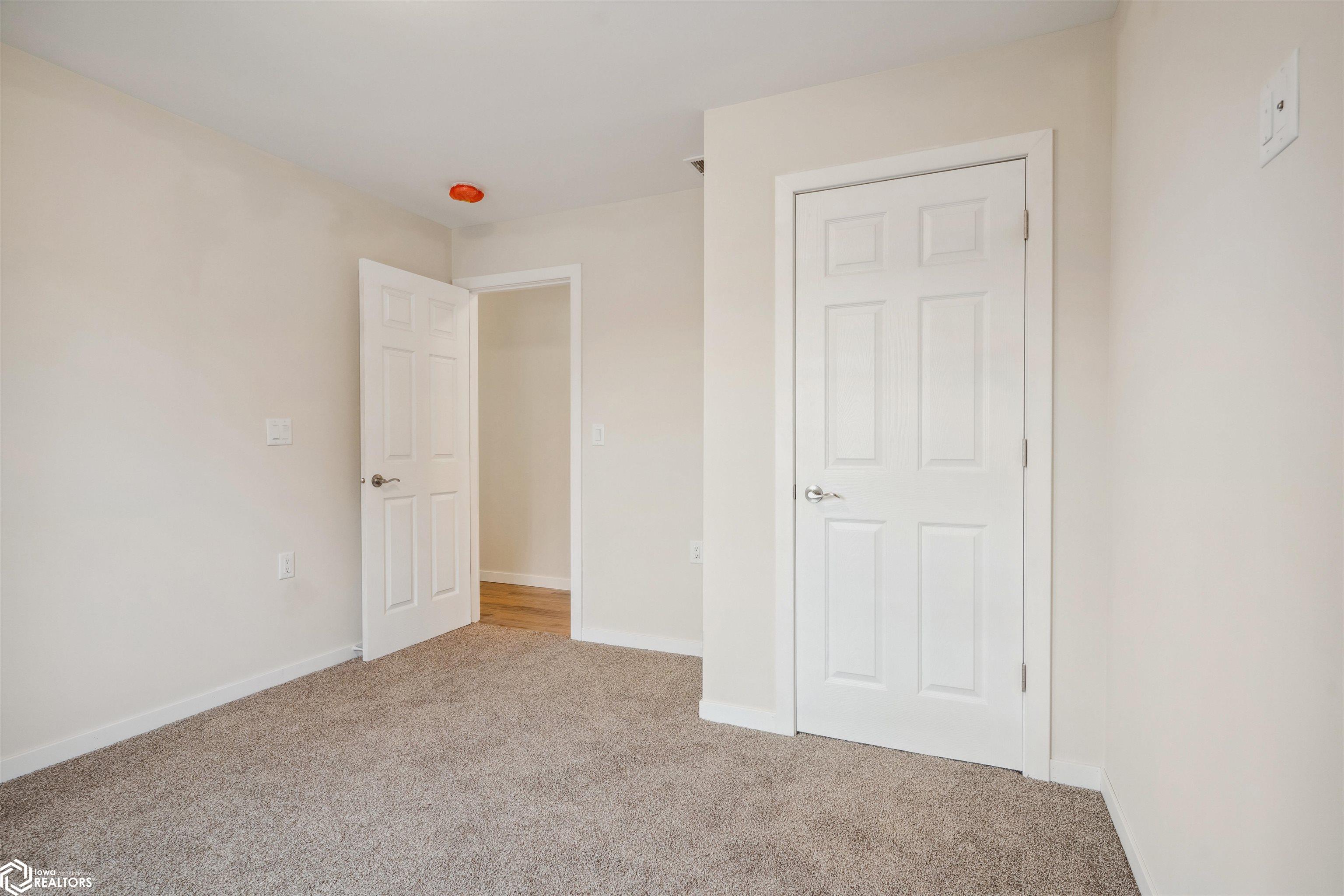 1112 Willow Avenue, Burlington, Iowa image 12