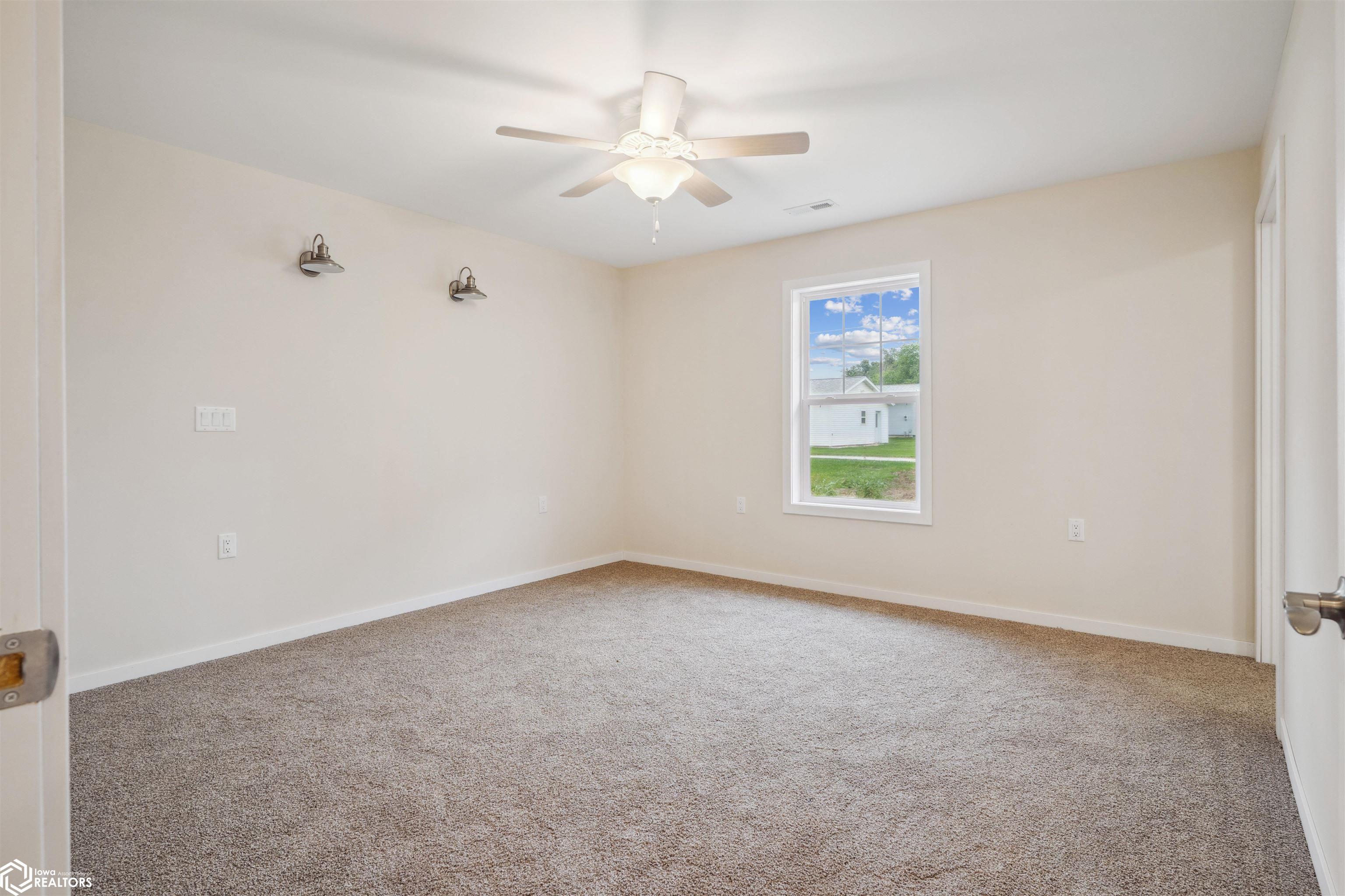 1112 Willow Avenue, Burlington, Iowa image 14