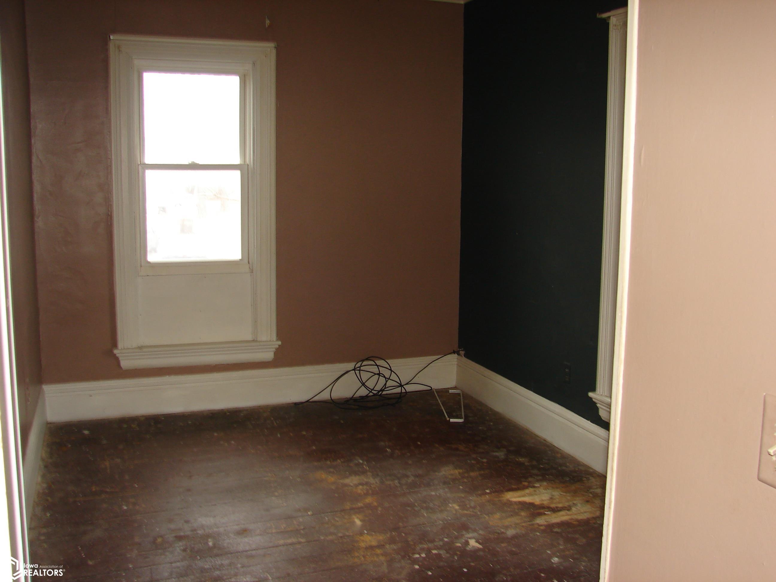 302 S White St., Mount Pleasant, Iowa image 20