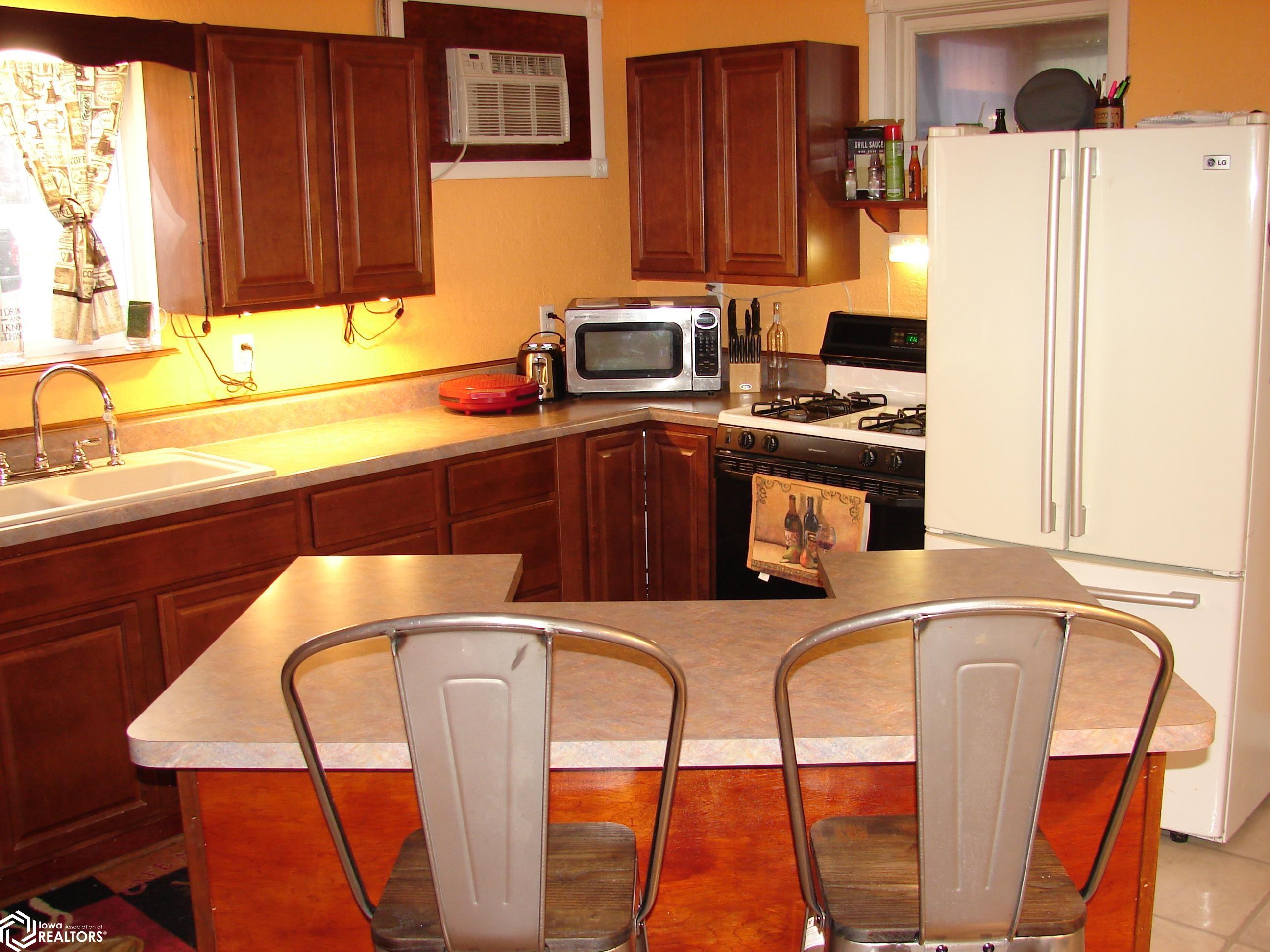 302 S White St., Mount Pleasant, Iowa image 7