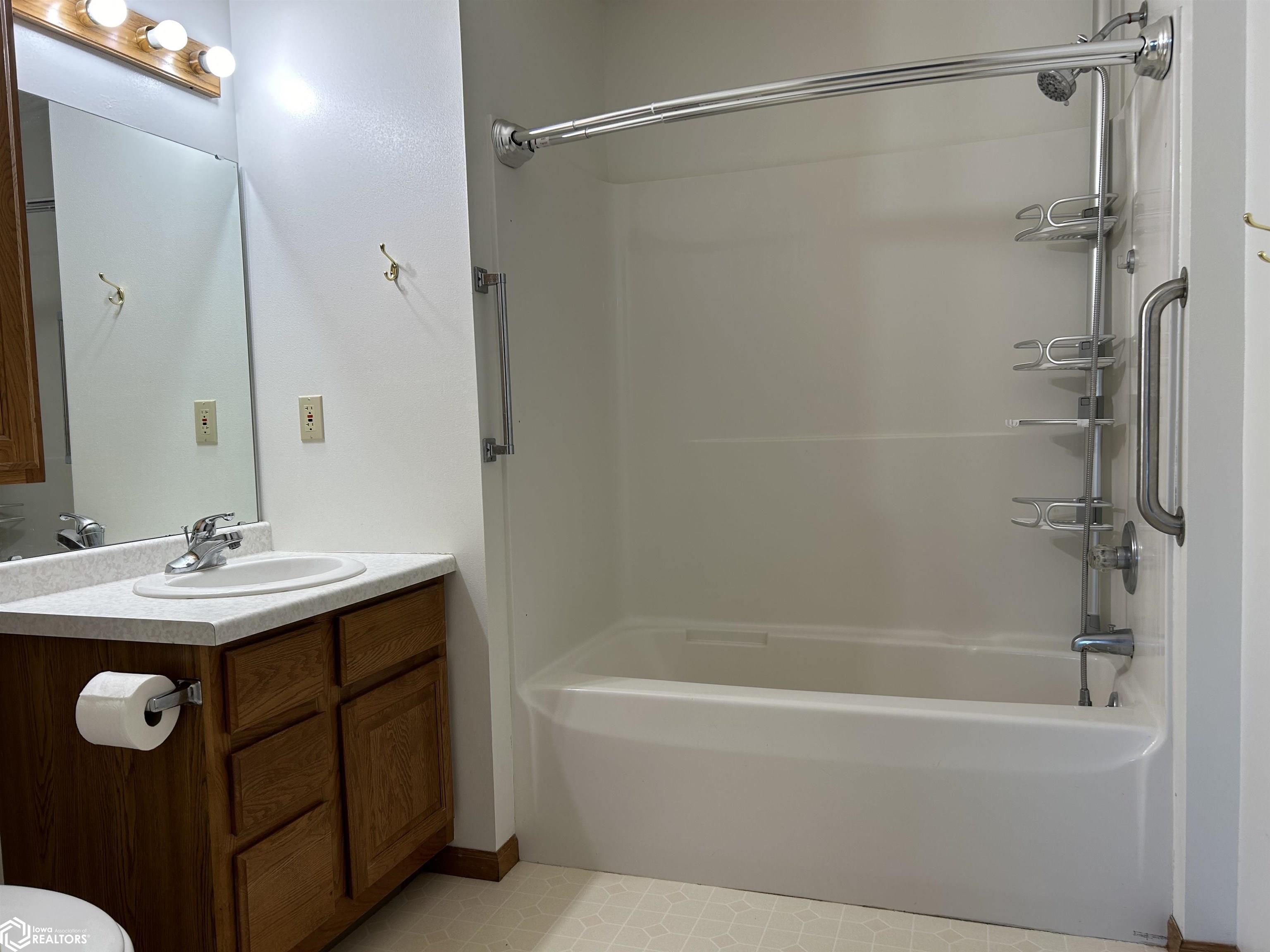 715 W J Street, Forest City, Iowa image 13