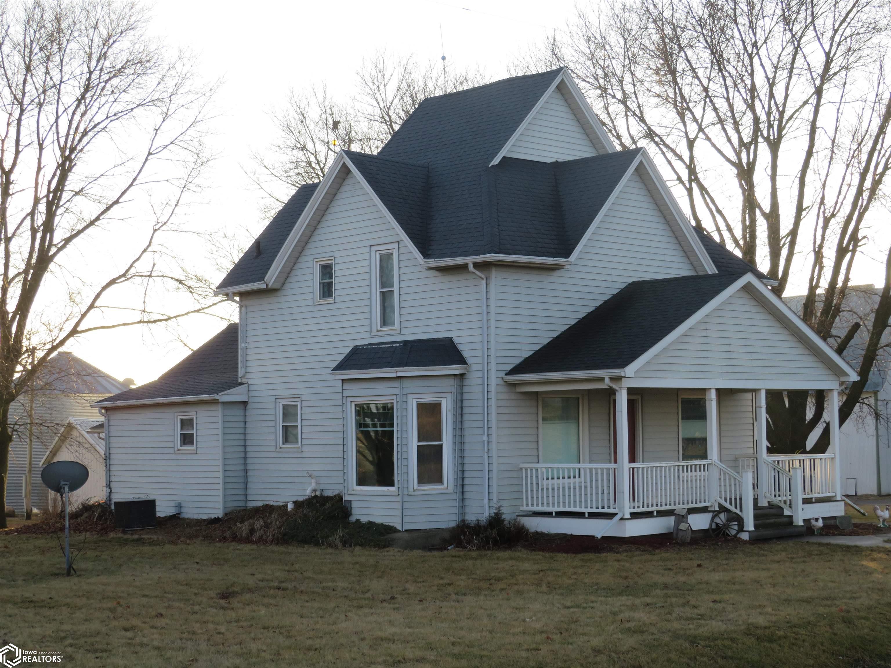 1679 95th Street, Hampton, Iowa image 1