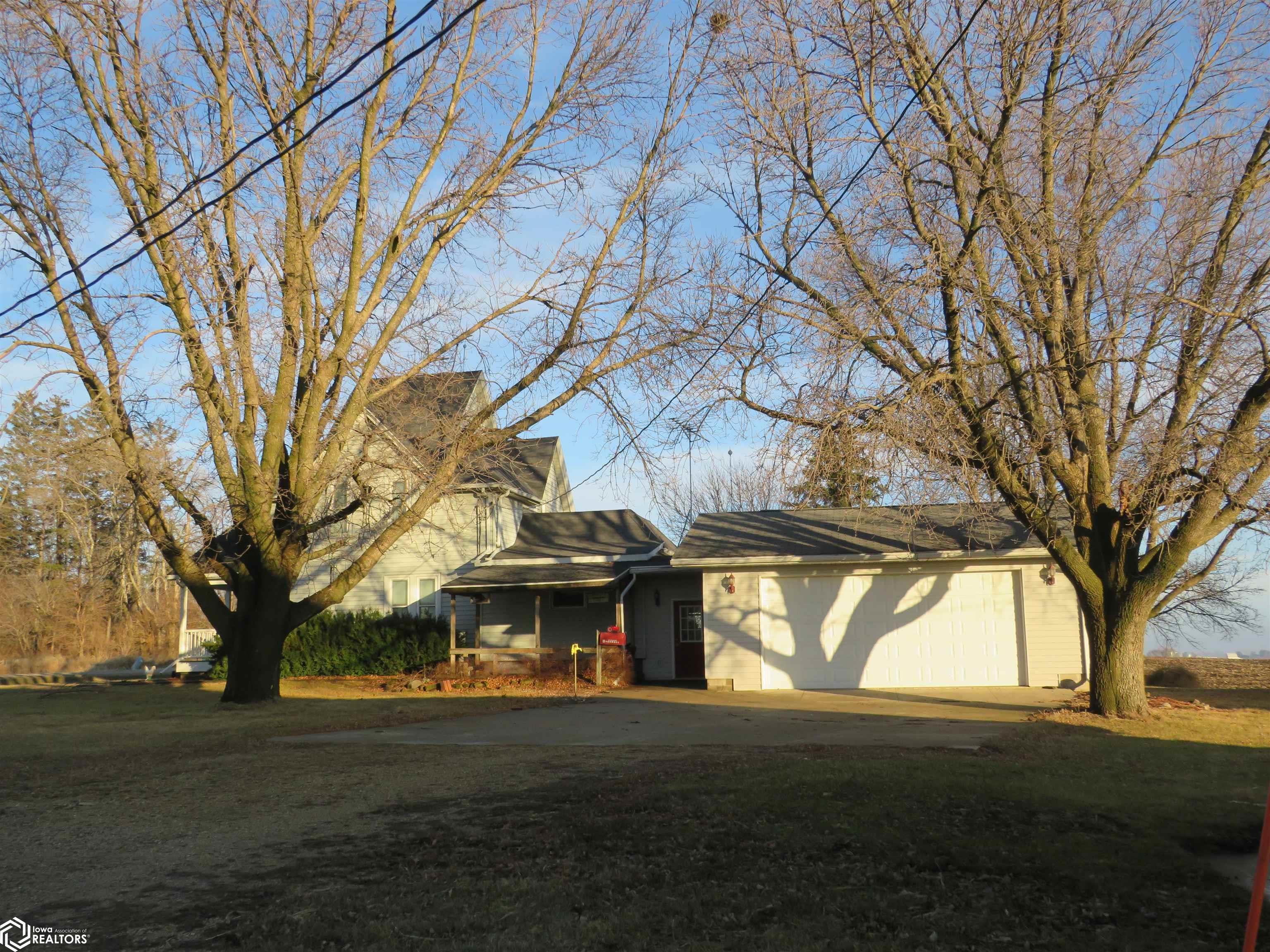 1679 95th Street, Hampton, Iowa image 4