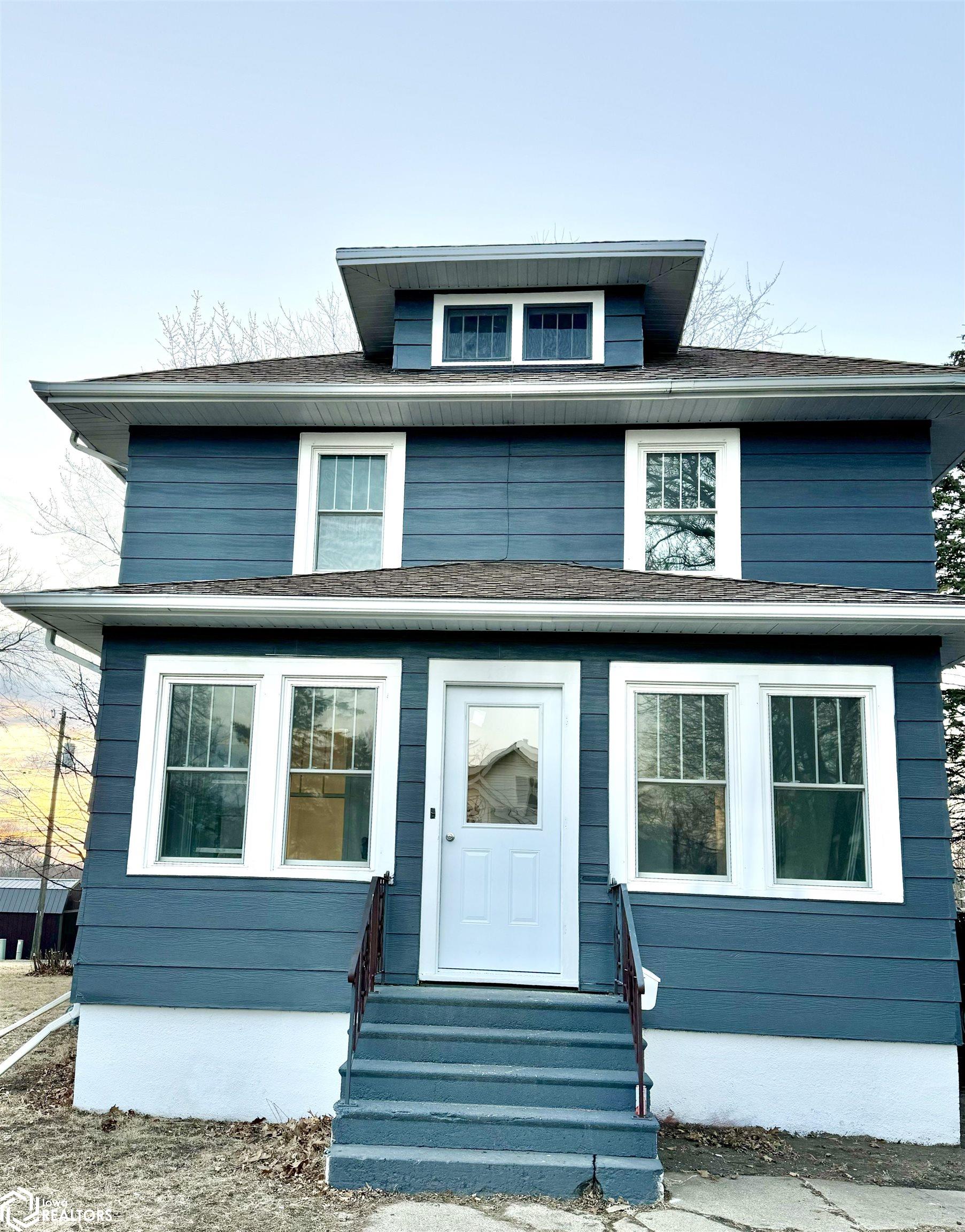 102 4th Street, Northwood, Iowa image 2