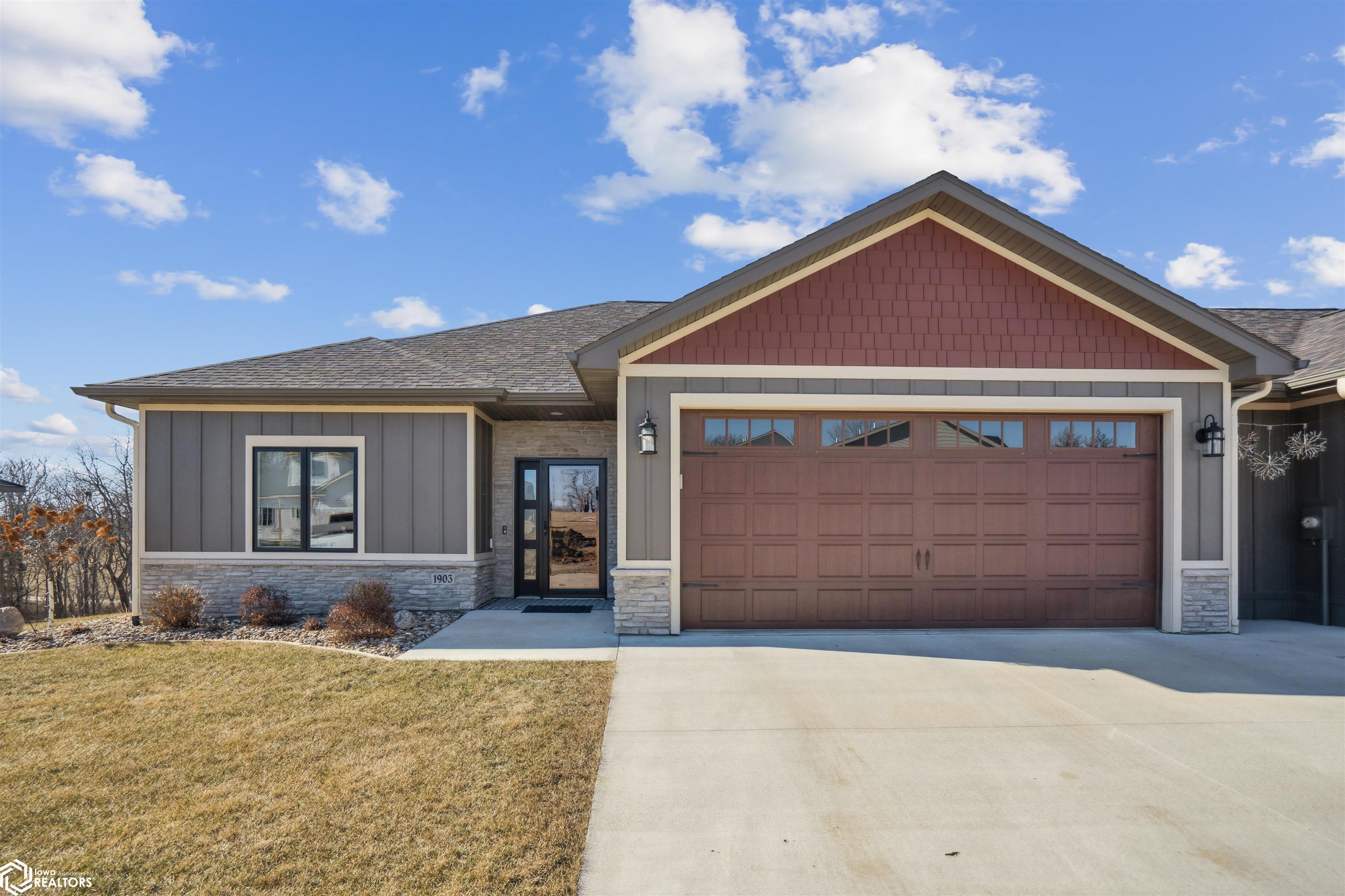 1907 Greenbelt Drive, Oskaloosa, Iowa image 1