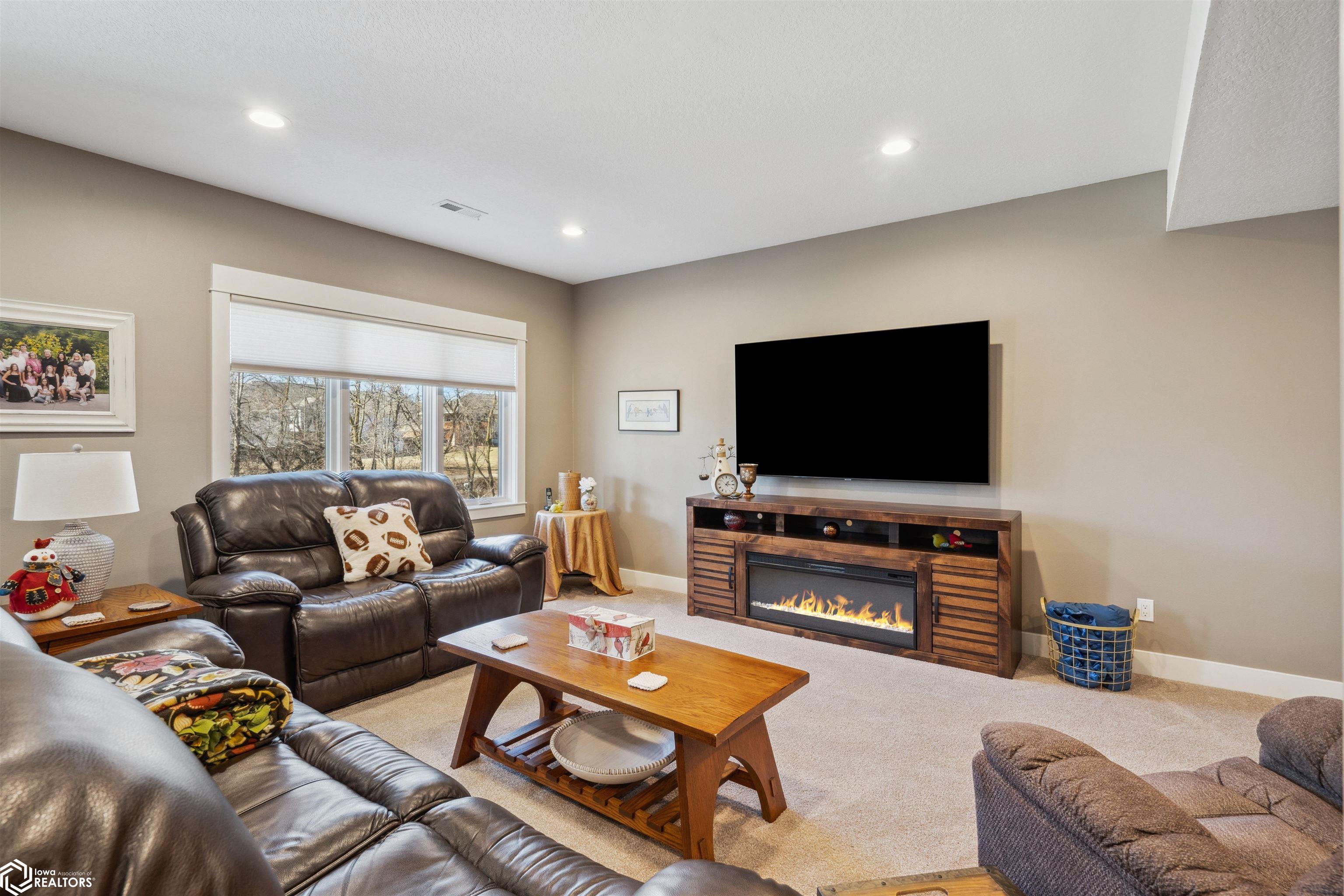 1907 Greenbelt Drive, Oskaloosa, Iowa image 15