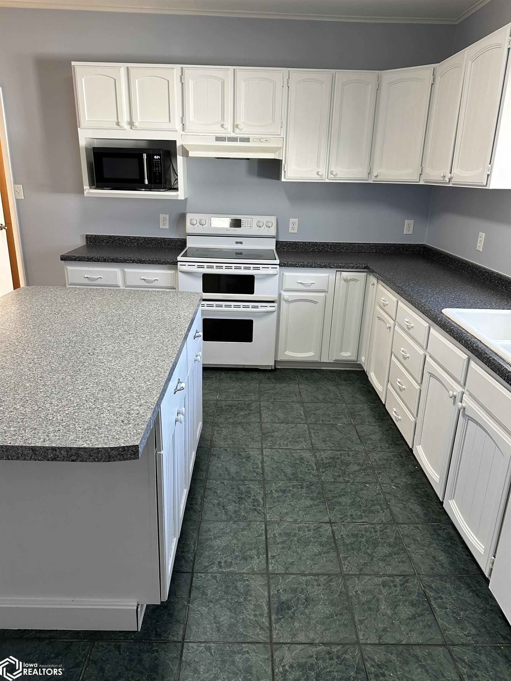 1712 Johnson Street, Keokuk, Iowa image 12