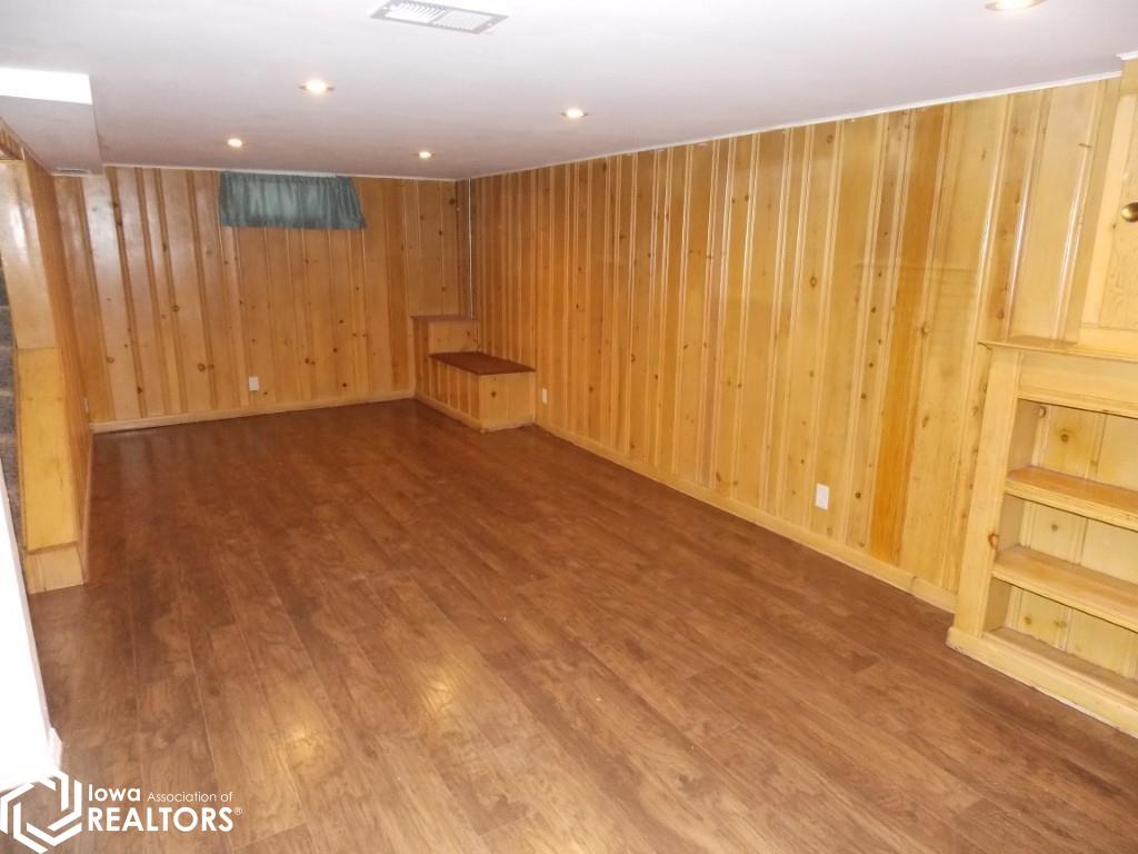 1311 N Hampshire Avenue, Mason City, Iowa image 16