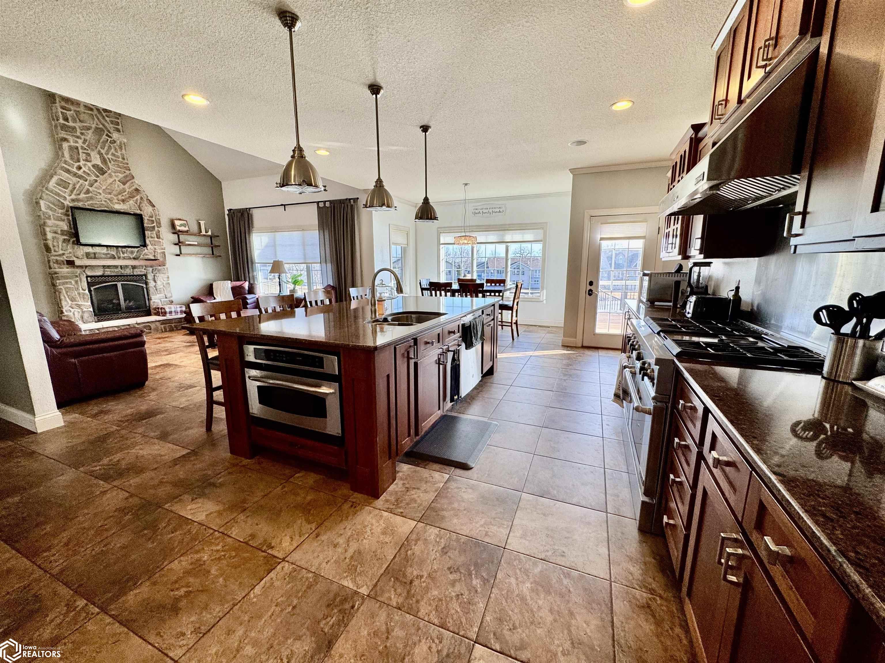 21 Venetian Dr, Clear Lake, Iowa image 17
