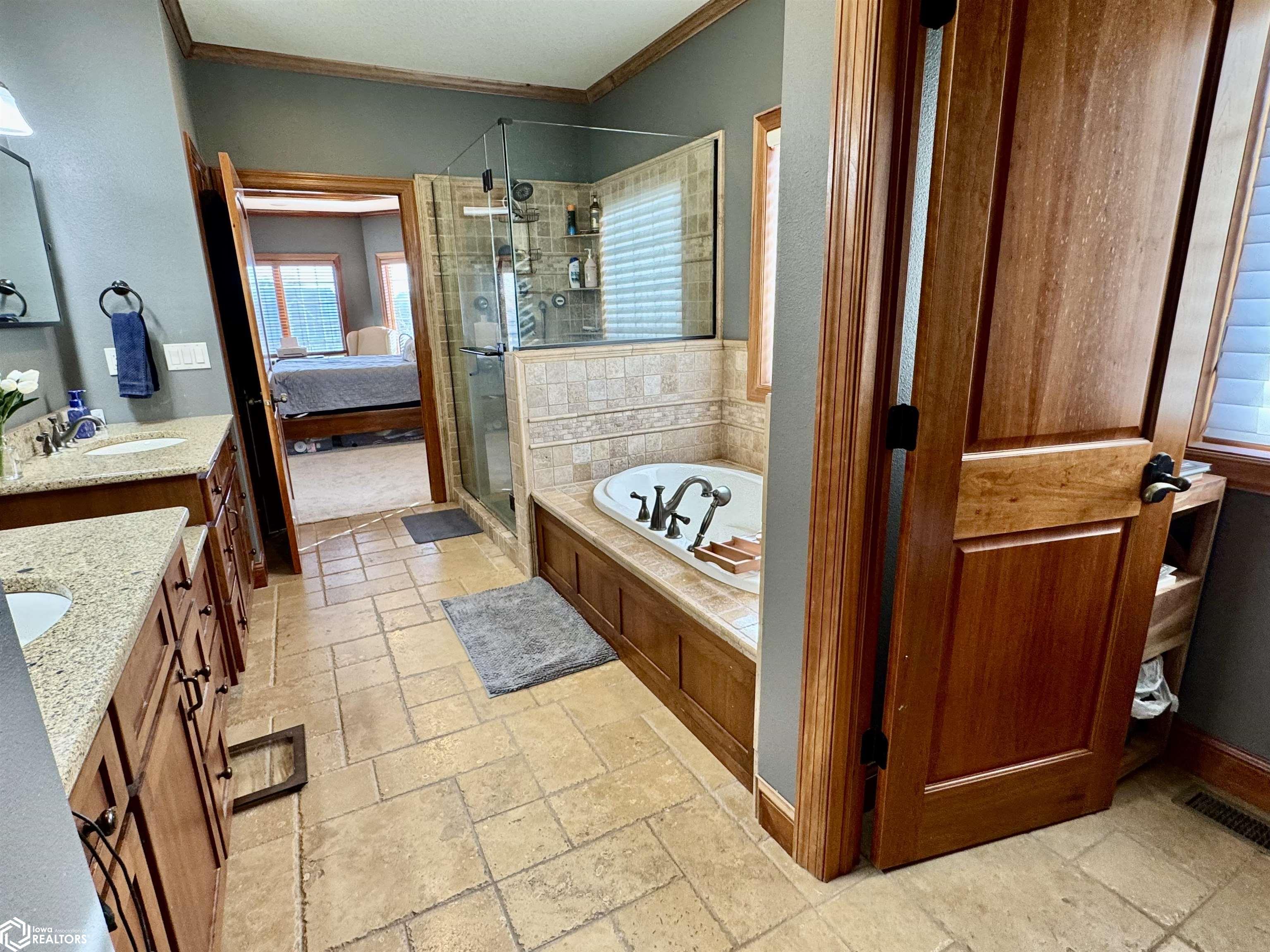 21 Venetian Dr, Clear Lake, Iowa image 25