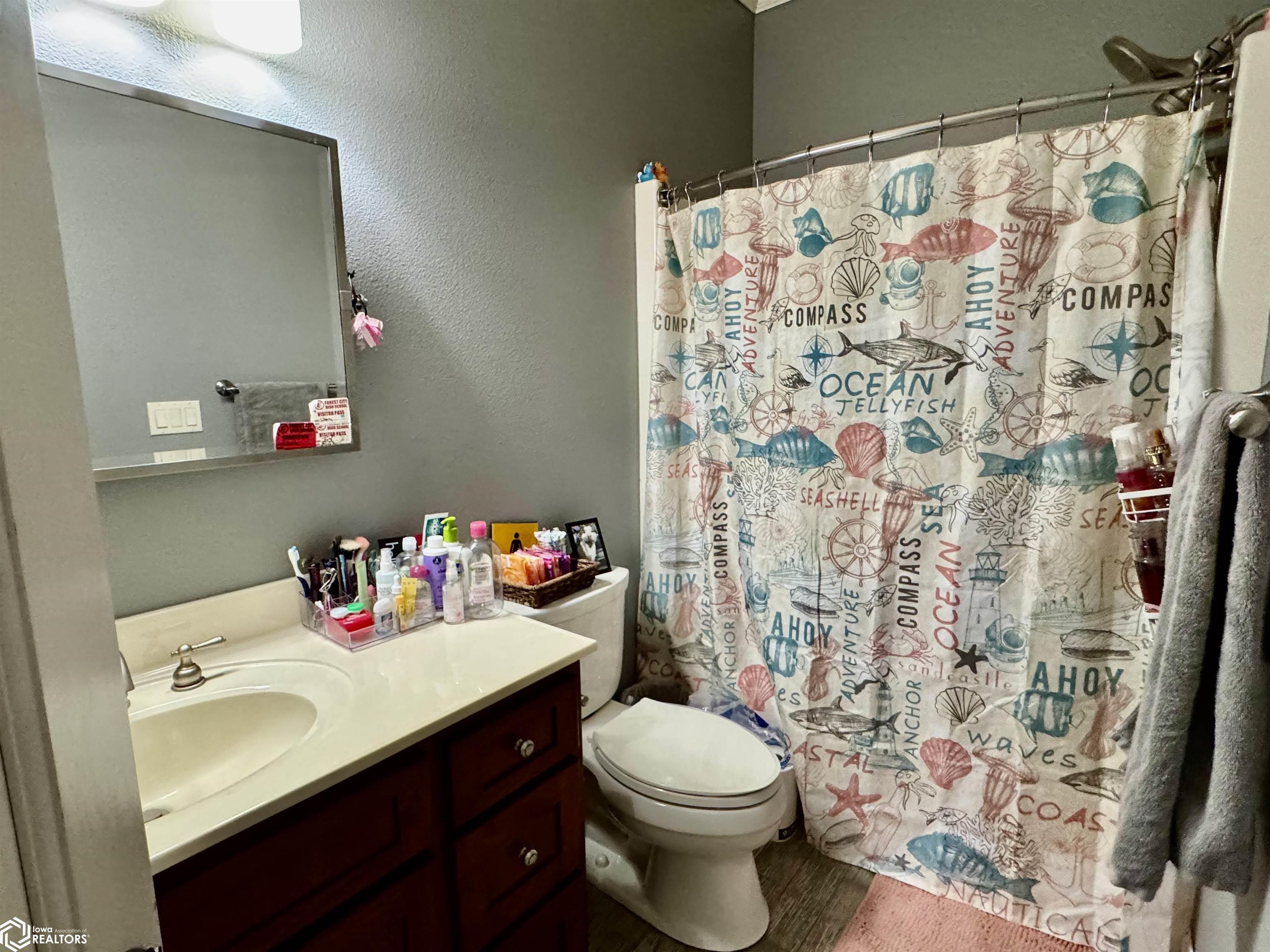 21 Venetian Dr, Clear Lake, Iowa image 44