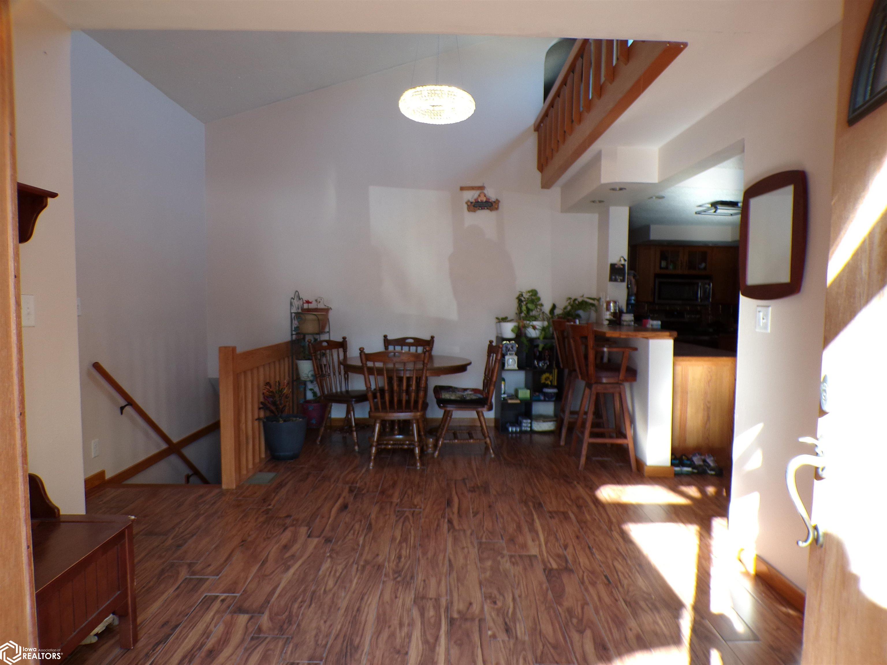107 4th Street, State Center, Iowa image 3