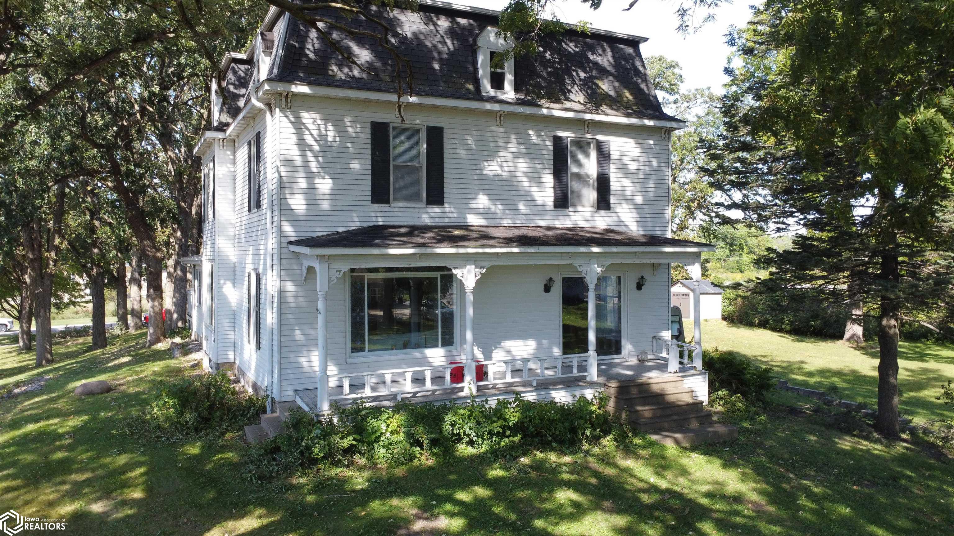 922 N Shore Drive, Clear Lake, Iowa image 2