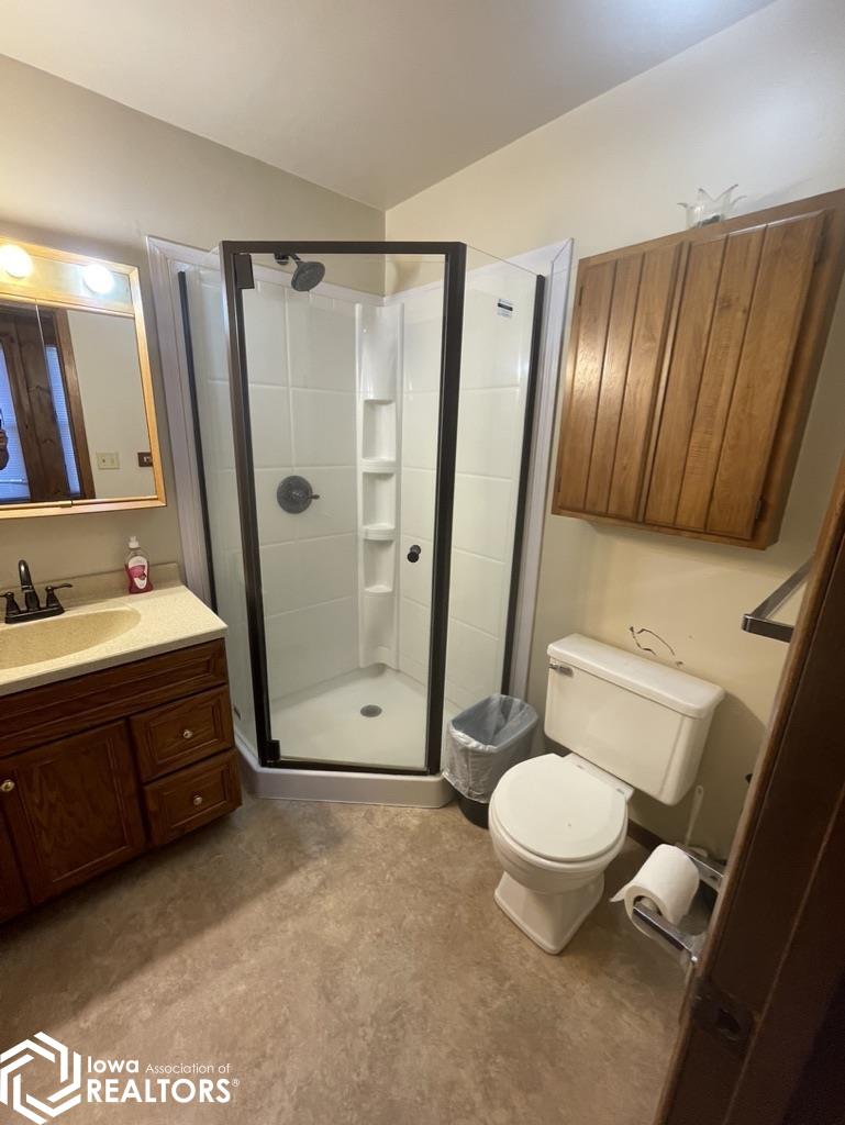 922 N Shore Drive, Clear Lake, Iowa image 27