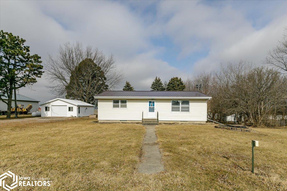 307 Vine Street, Hartwick, Iowa image 1