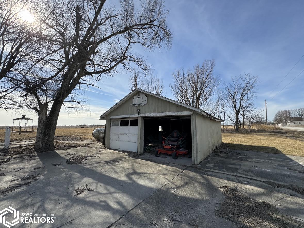 13479 524th Street, Centerville, Iowa image 8