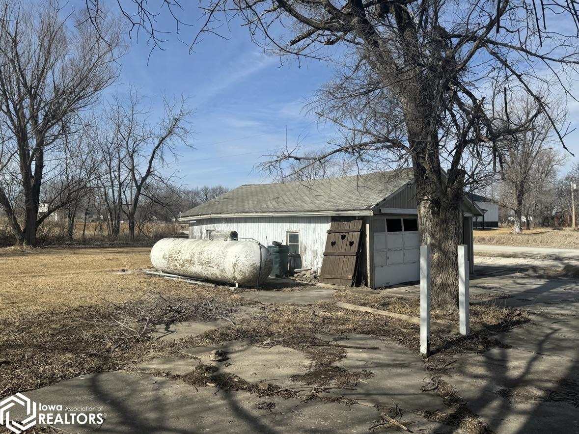 13479 524th Street, Centerville, Iowa image 9