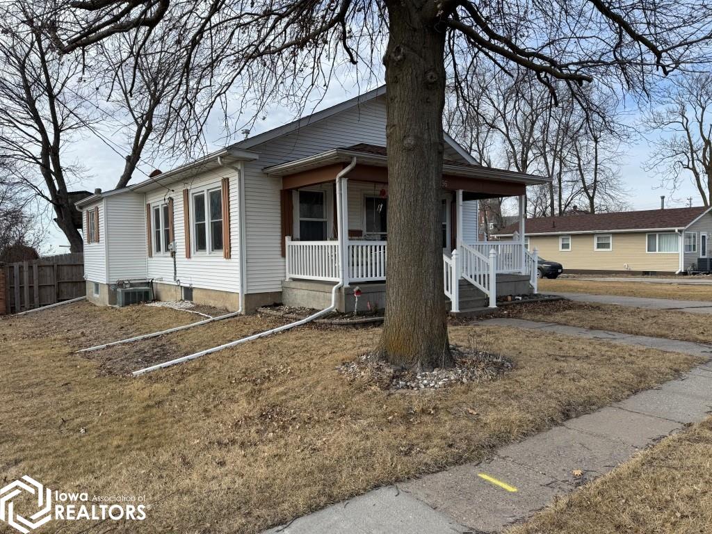 96 5th Street, West Point, Iowa image 2
