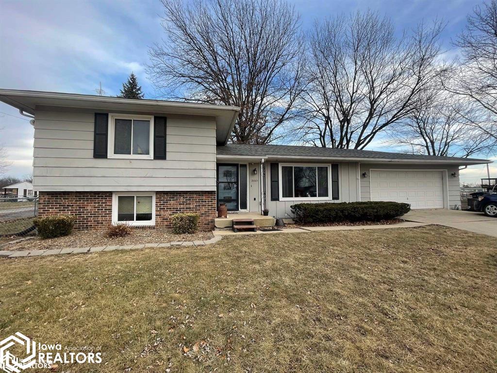 2001 S 16th Street, Centerville, Iowa image 1