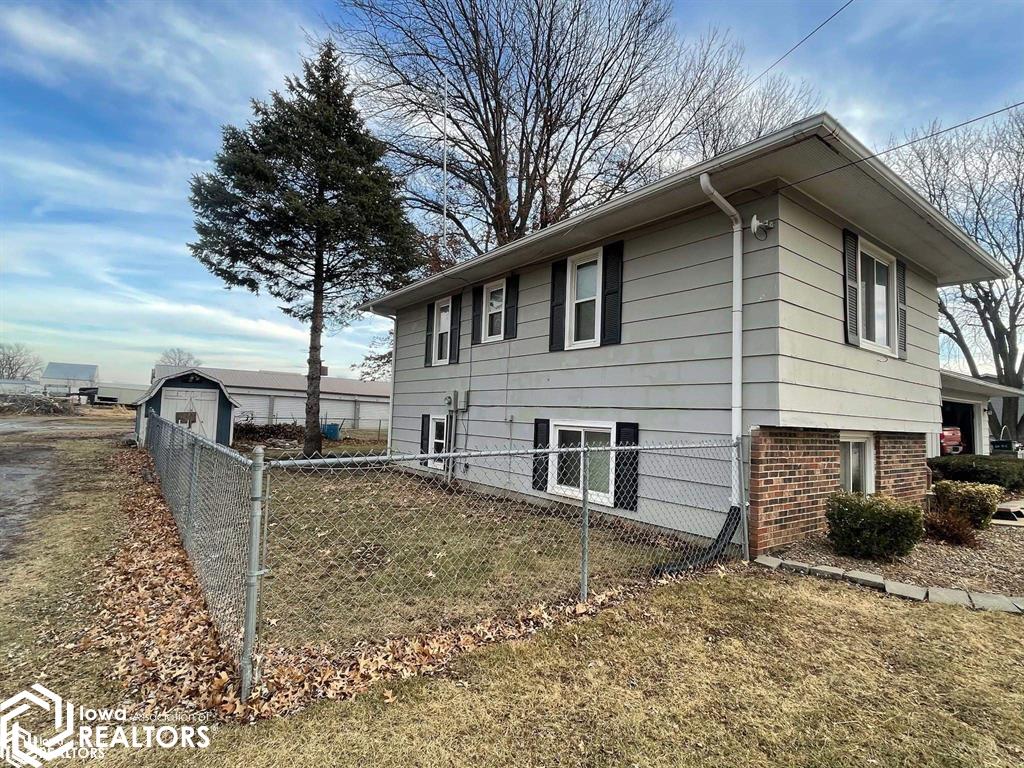 2001 S 16th Street, Centerville, Iowa image 2
