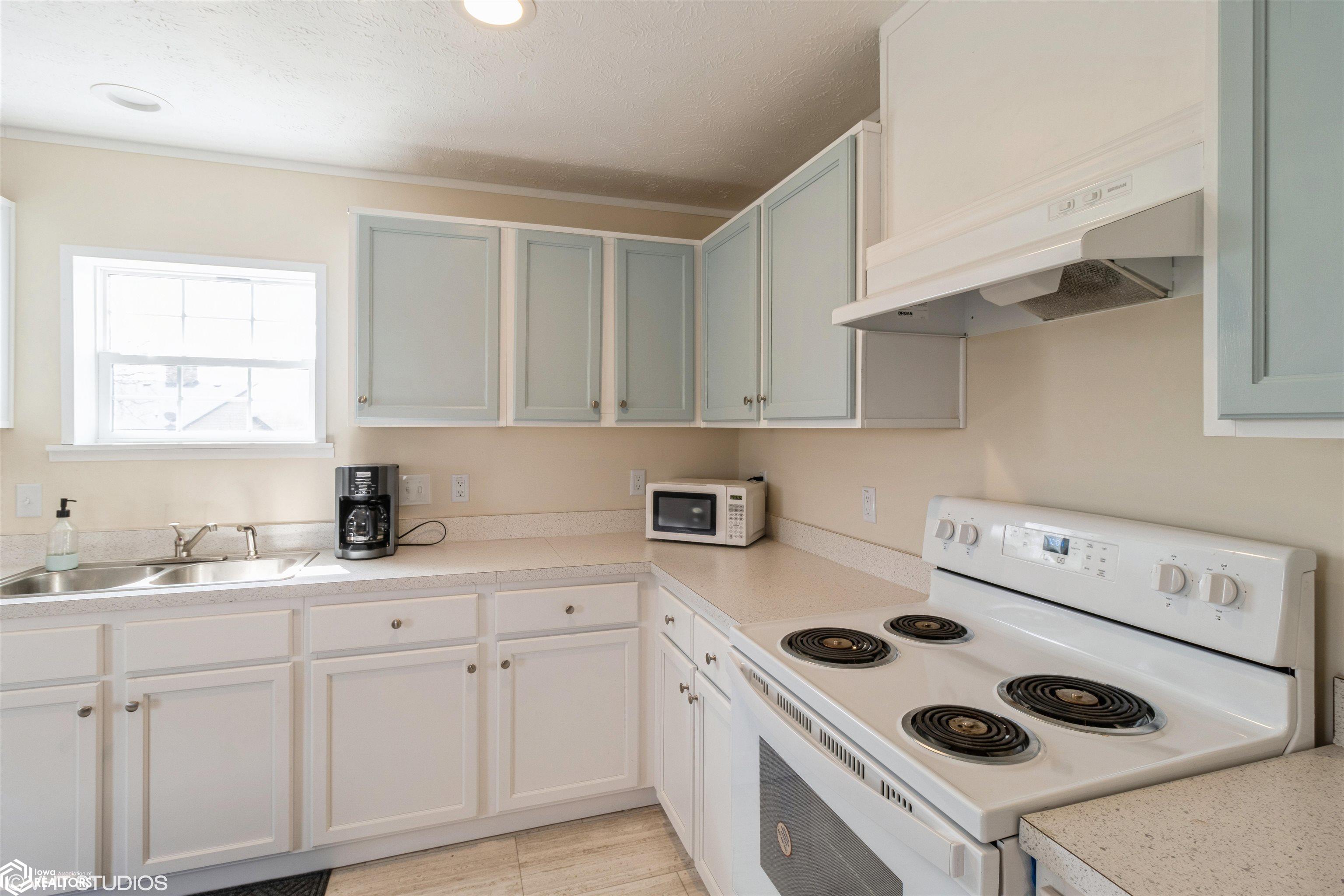 1232 Frontier Road, Ellston, Iowa image 9