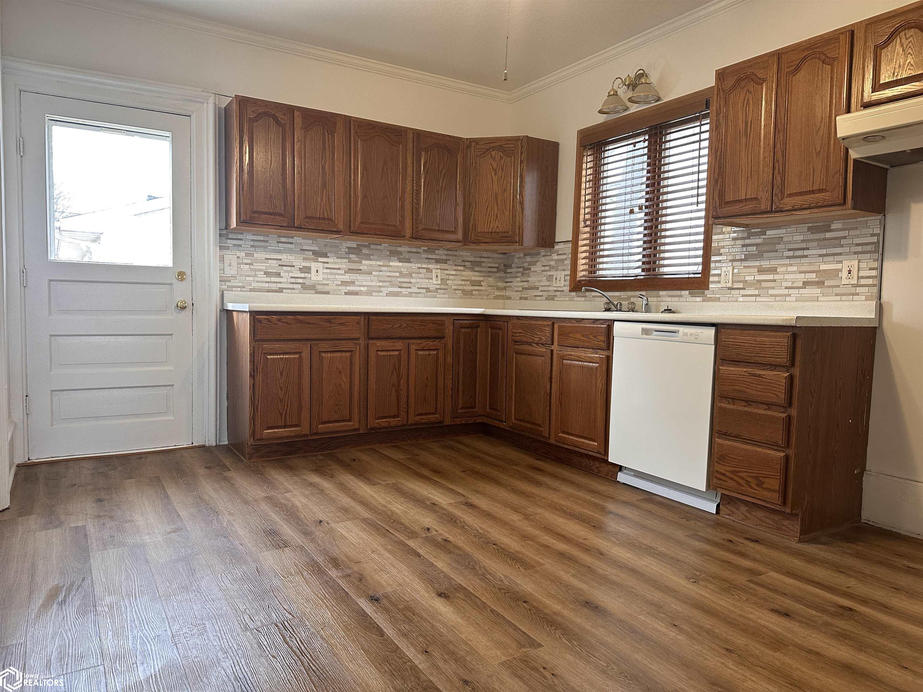 211 S Garfield Avenue, Burlington, Iowa image 13