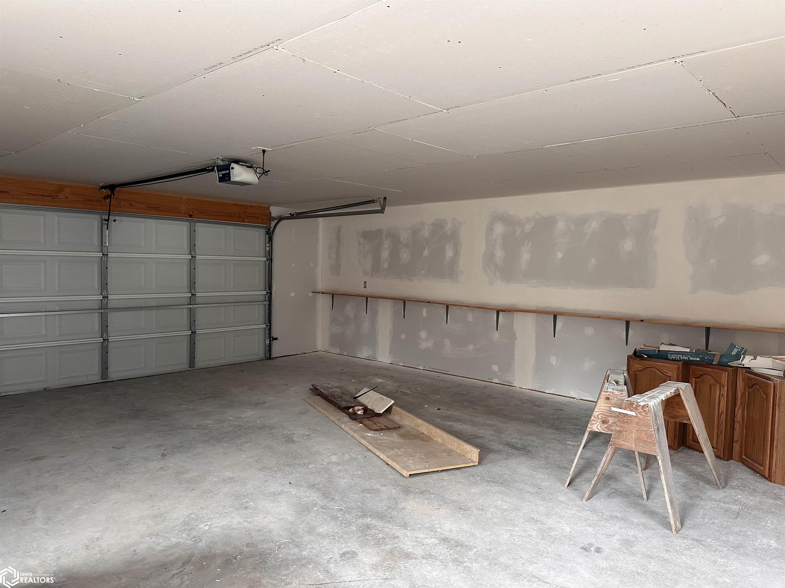 211 S Garfield Avenue, Burlington, Iowa image 35
