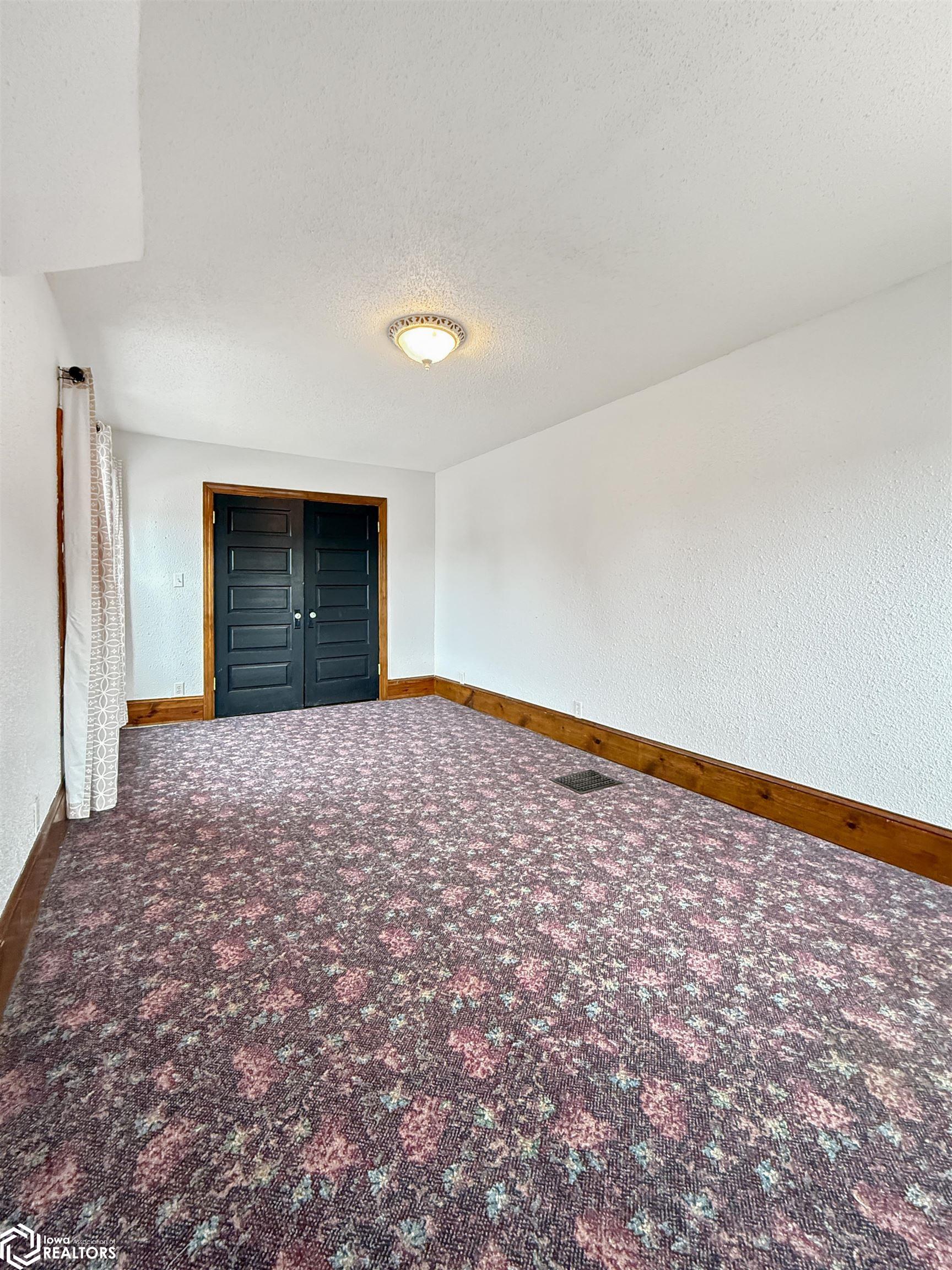 114 4th Street, Hampton, Iowa image 20