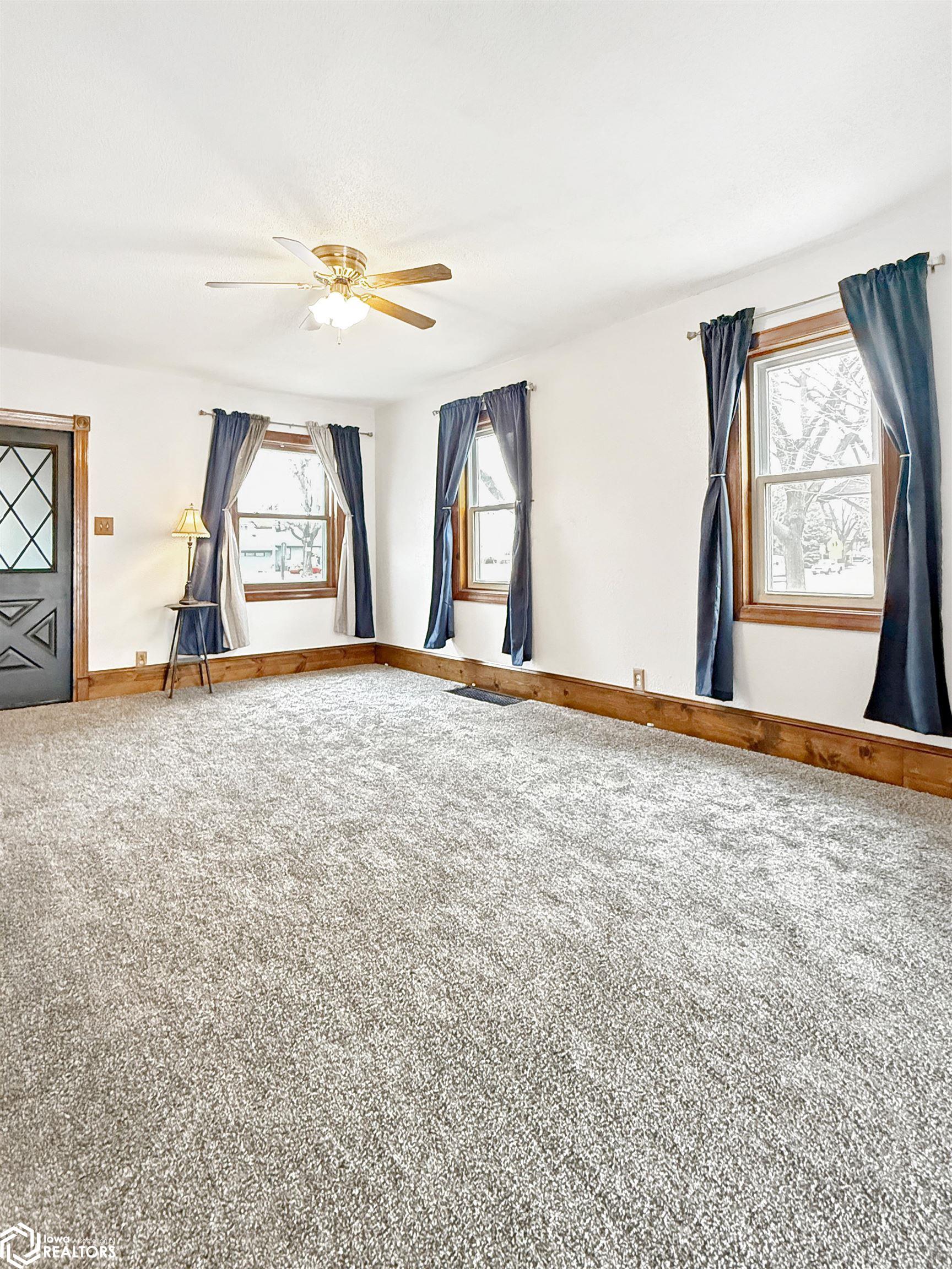 114 4th Street, Hampton, Iowa image 10
