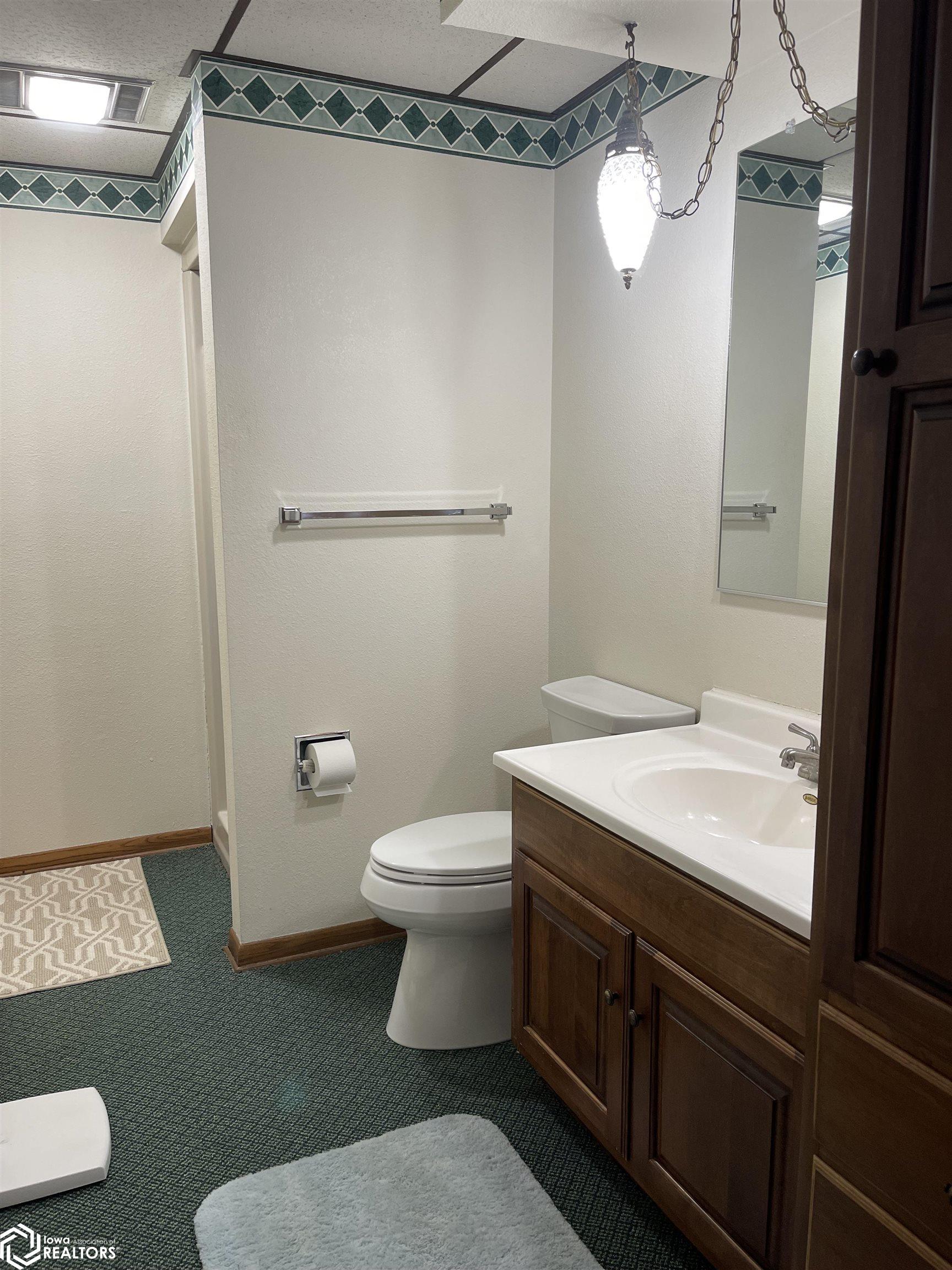 500 Royale Oaks Drive, Algona, Iowa image 34