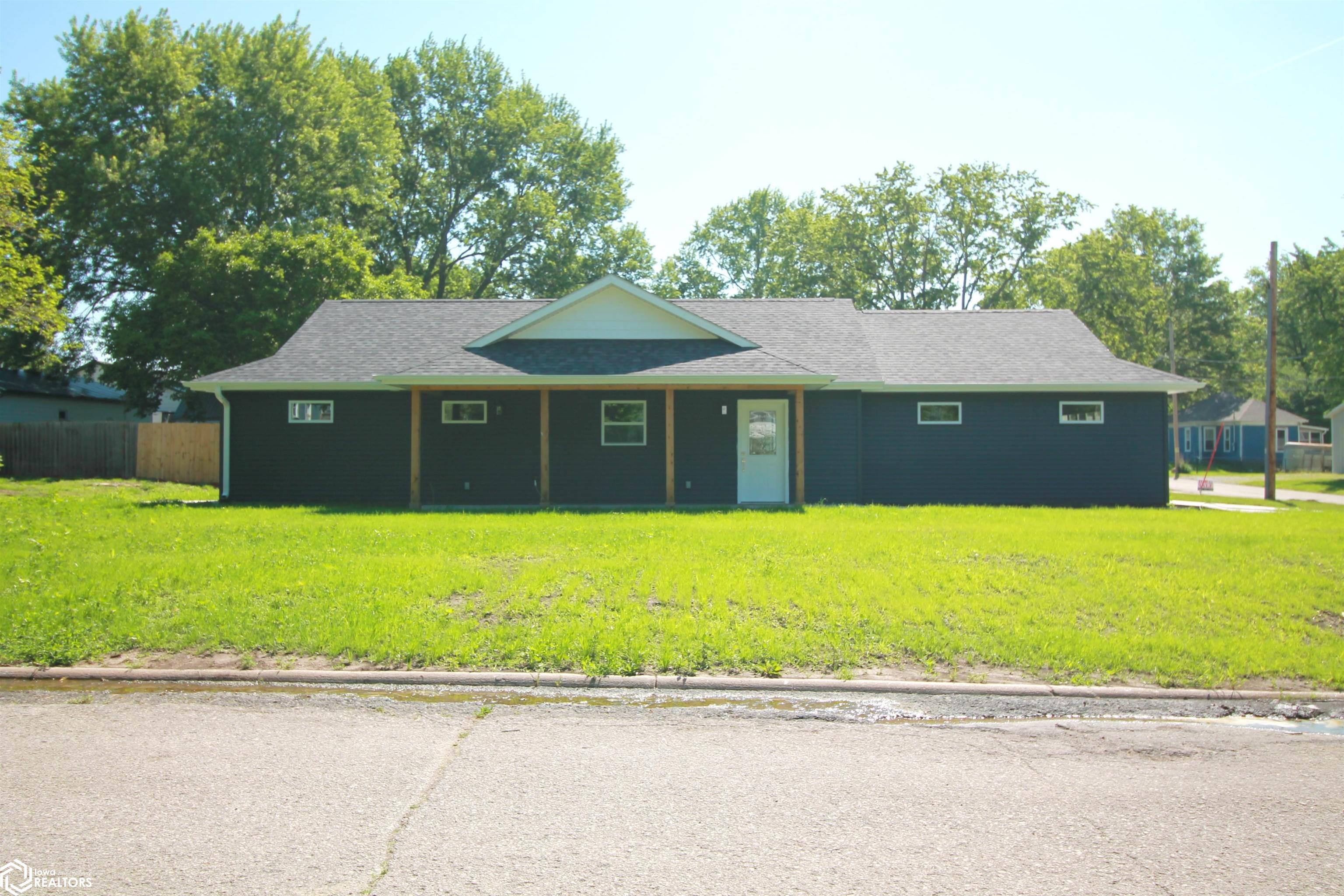 405 N 11th Street, Clarinda, Iowa image 1