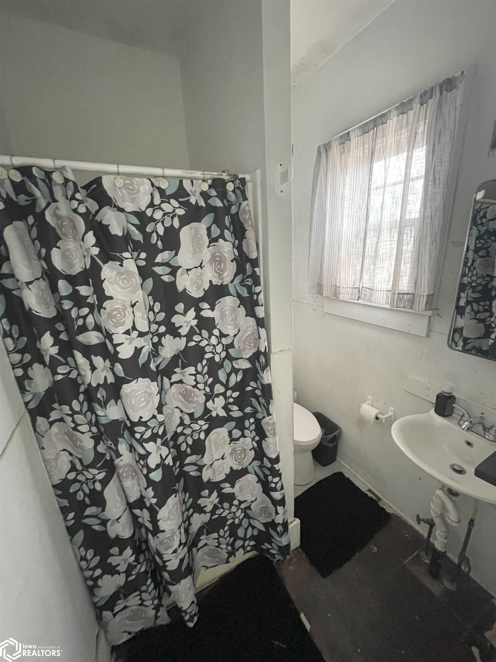 308 N C Avenue, Washington, Iowa image 15