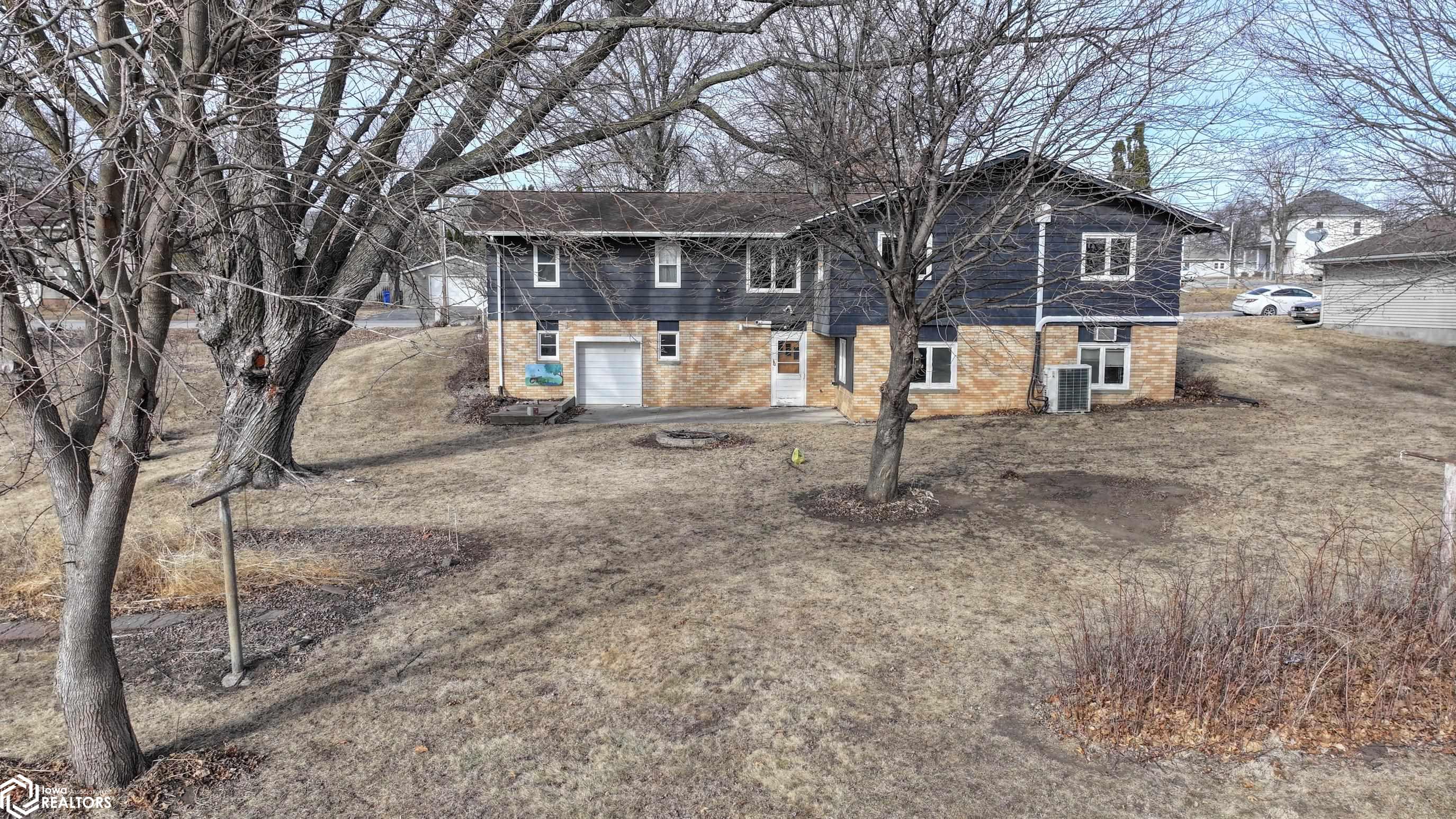 504 M Avenue, Grundy Center, Iowa image 3